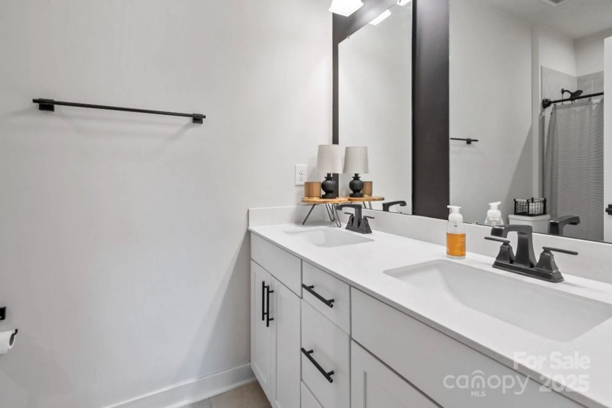 Property Slideshow image 29 of 47 | 5066 summer surprise ln, Charlotte, NC, 28215