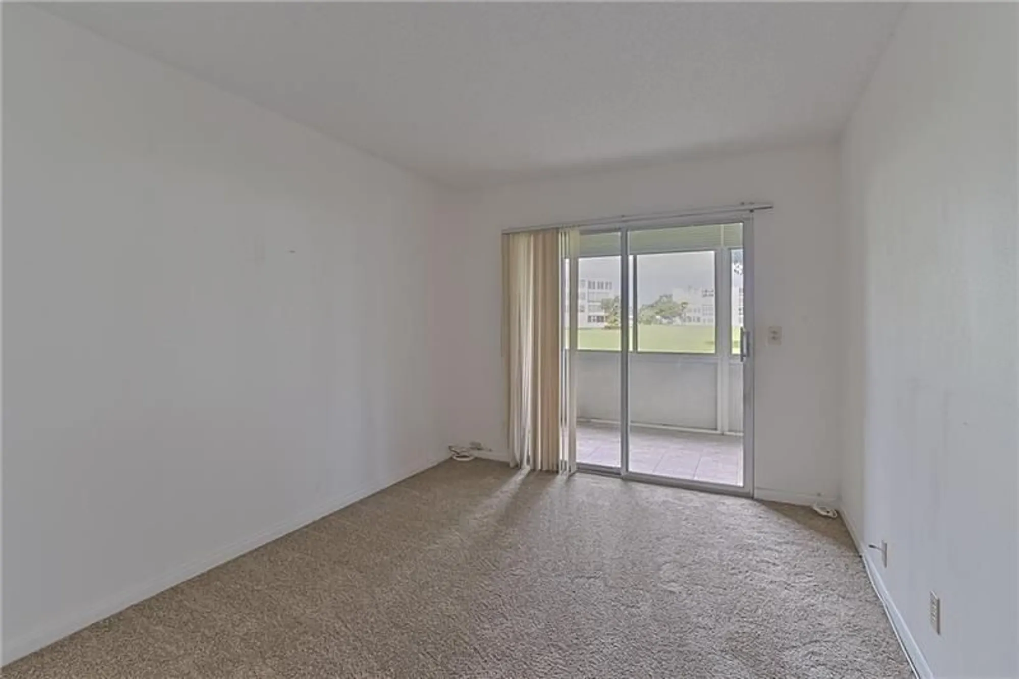 Property Slideshow image 12 of 20 | 167 grantham e # 167, Deerfield Beach, FL, 33442
