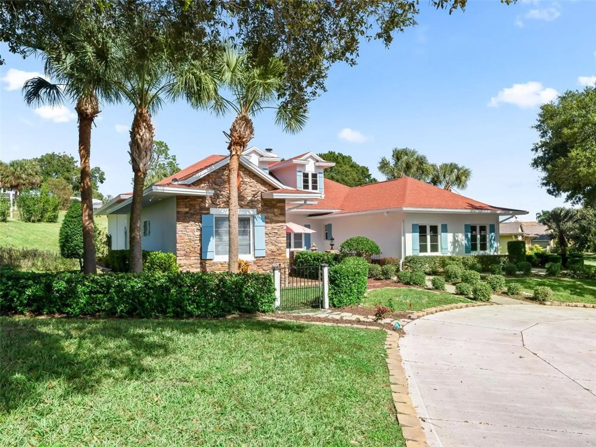 Property Slideshow image 3 of 52 | 39023 griffin lndg, Lady Lake, FL, 32159