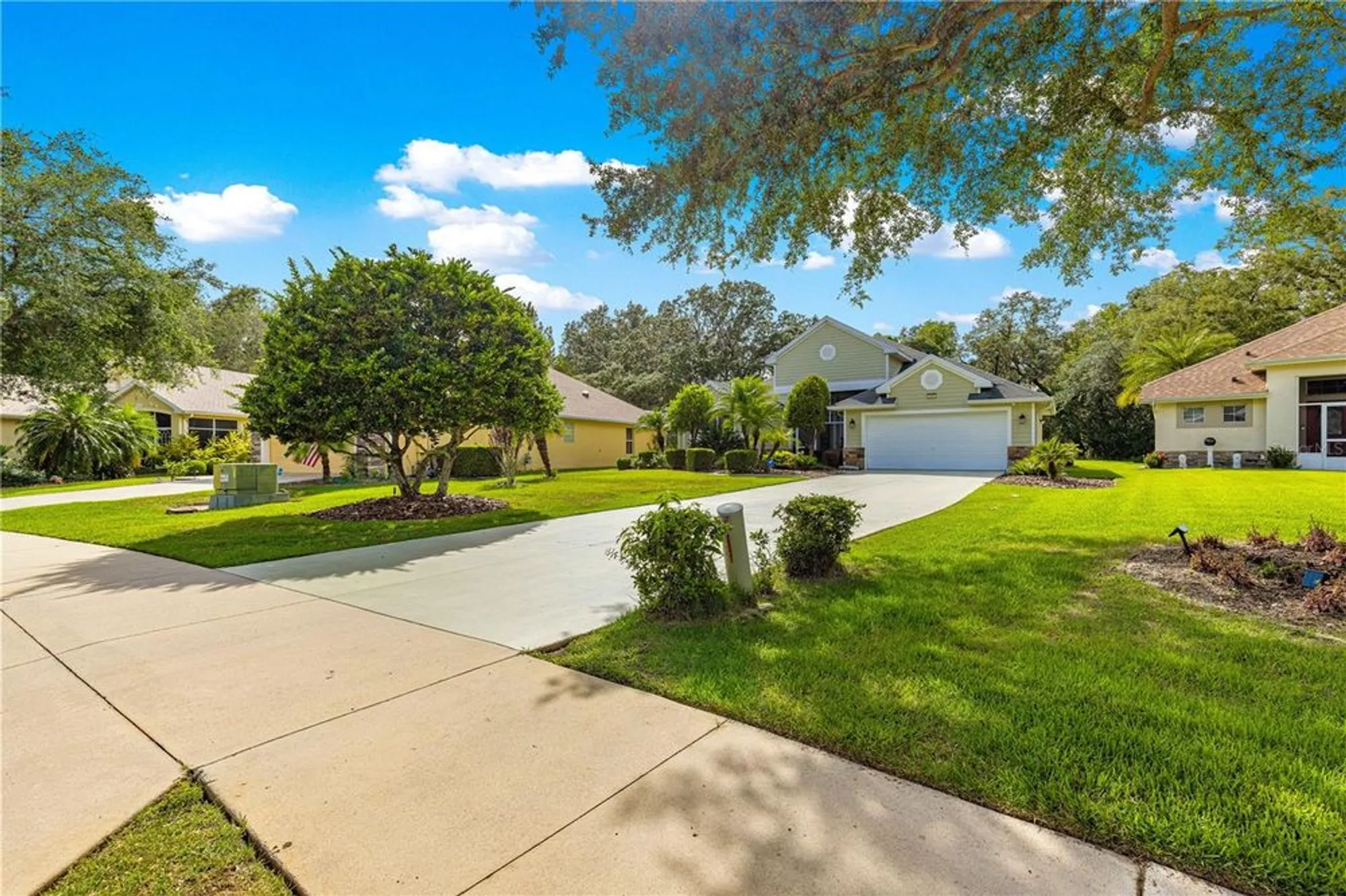 Property Slideshow image 3 of 59 | 8045 waterbury way, Mount Dora, FL, 32757