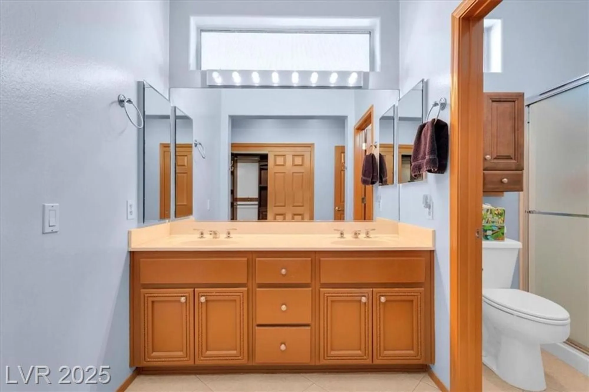 Property Slideshow image 24 of 46 | 2621 hanging rock dr, Las Vegas, NV, 89134