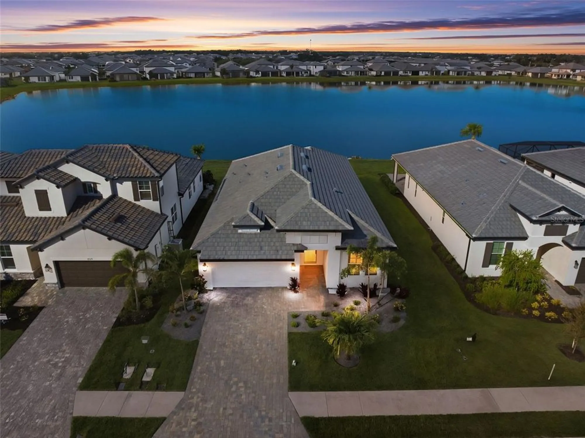 Property Slideshow image 11 of 61 | 17333 savory mist cir, Bradenton, FL, 34211