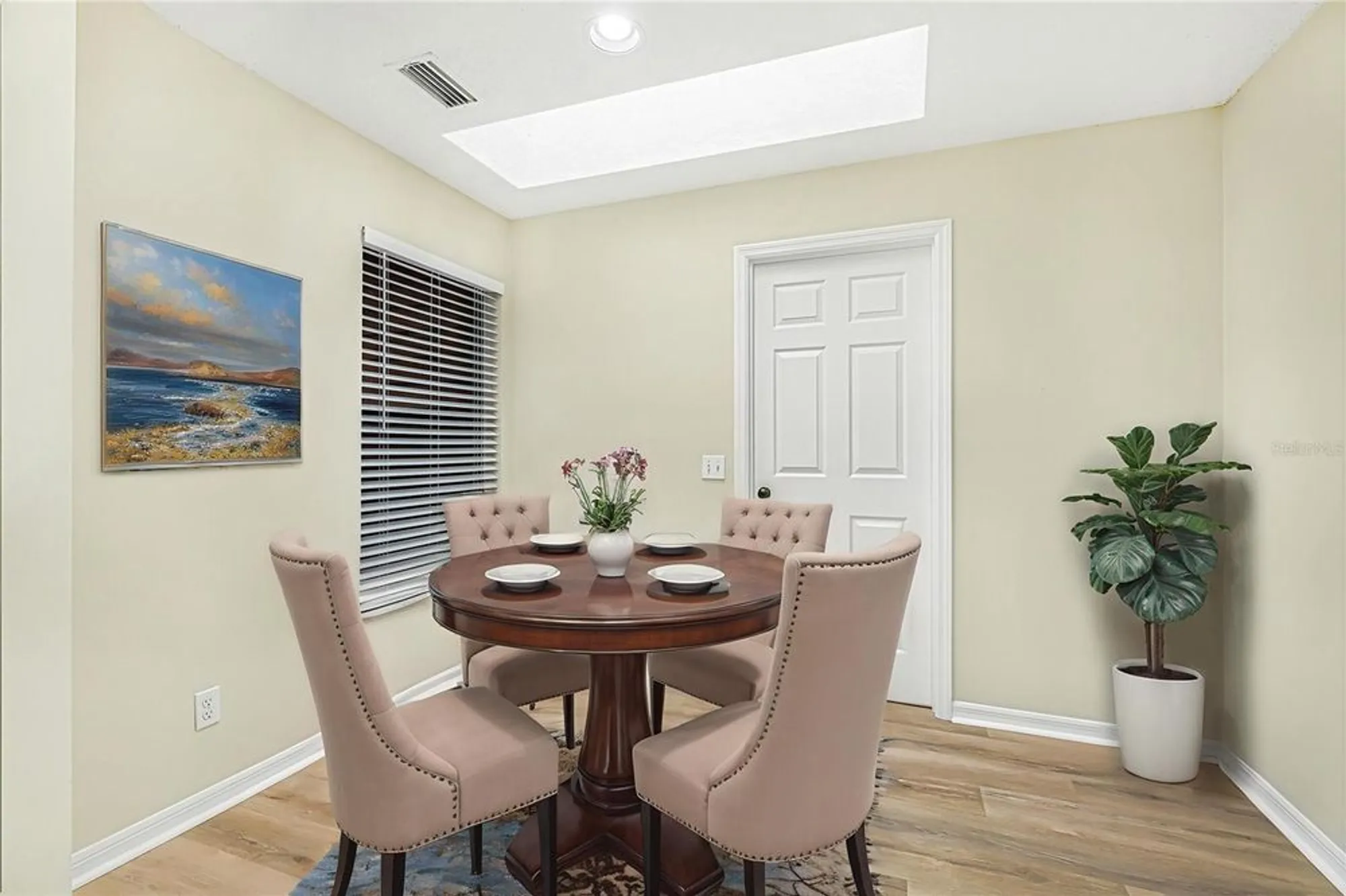 Property Slideshow image 13 of 44 | 7106 saint andrews ln, Sarasota, FL, 34243