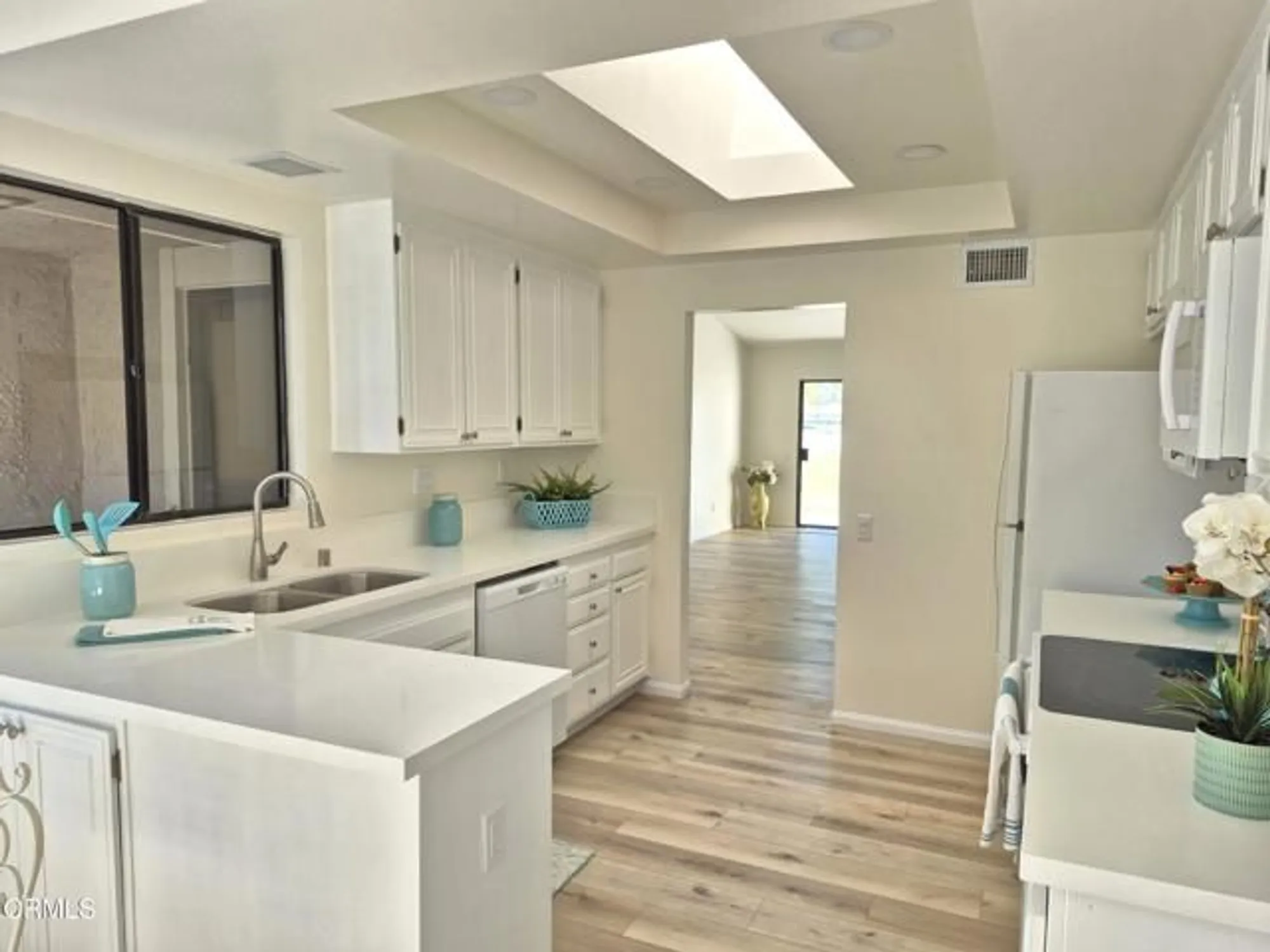 Property Slideshow image 9 of 53 | 17101 village 17, Camarillo, CA, 93012