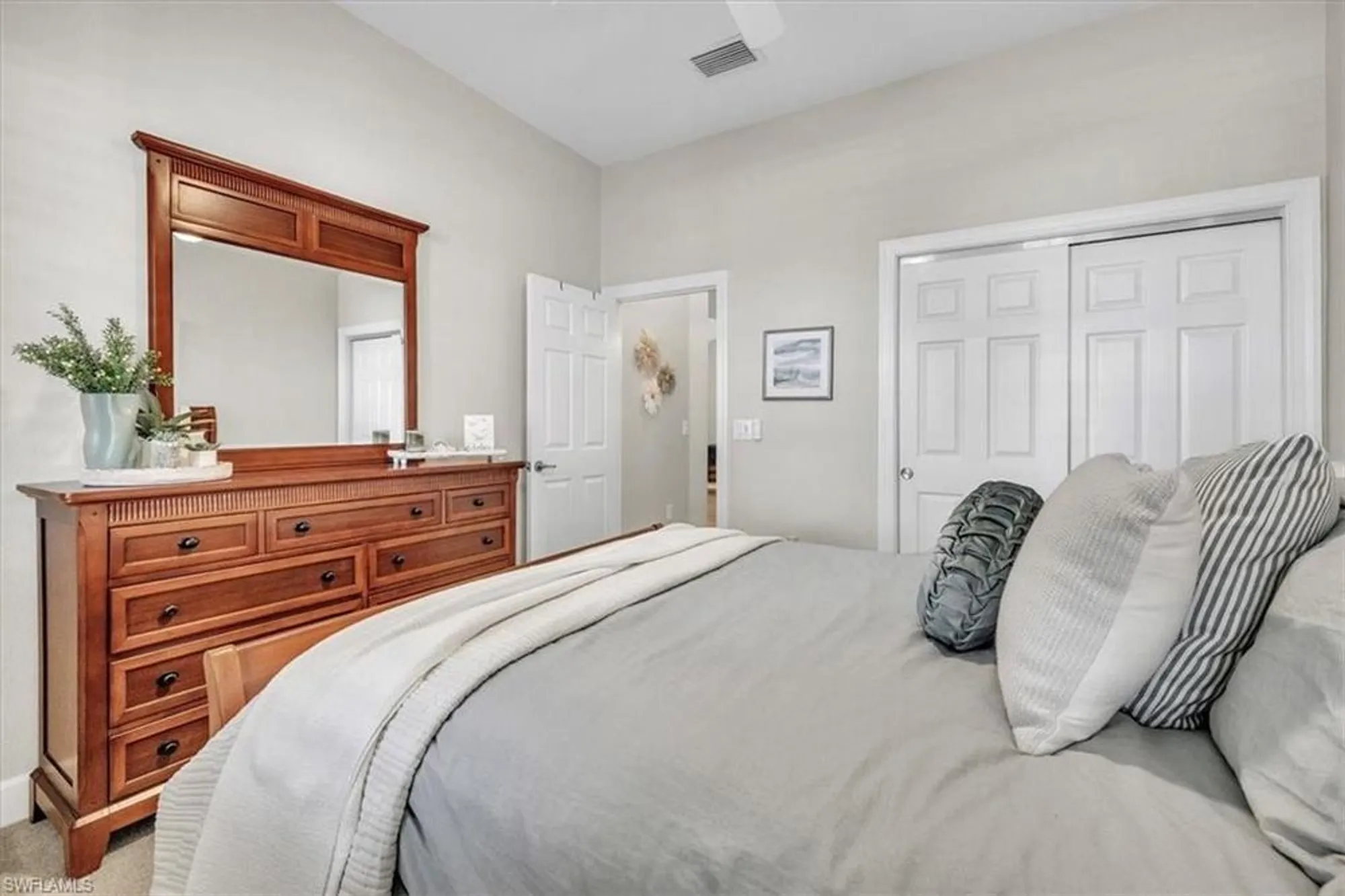 Property Slideshow image 12 of 50 | 3470 lakeview isle ct, Fort Myers, FL, 33905