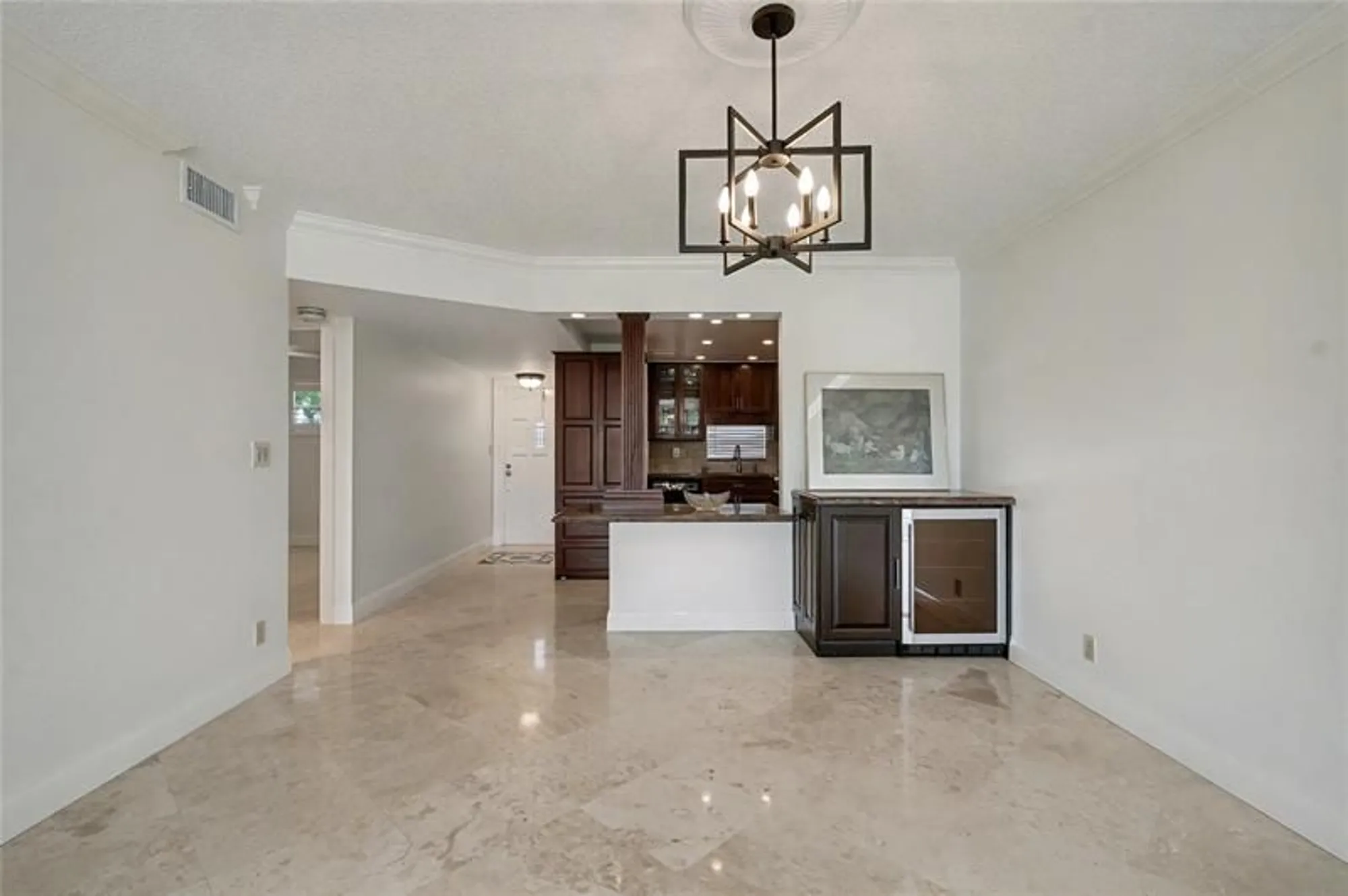 Property Slideshow image 7 of 56 | 9320 s hollybrook lake dr 103, Pembroke Pines, FL, 33025