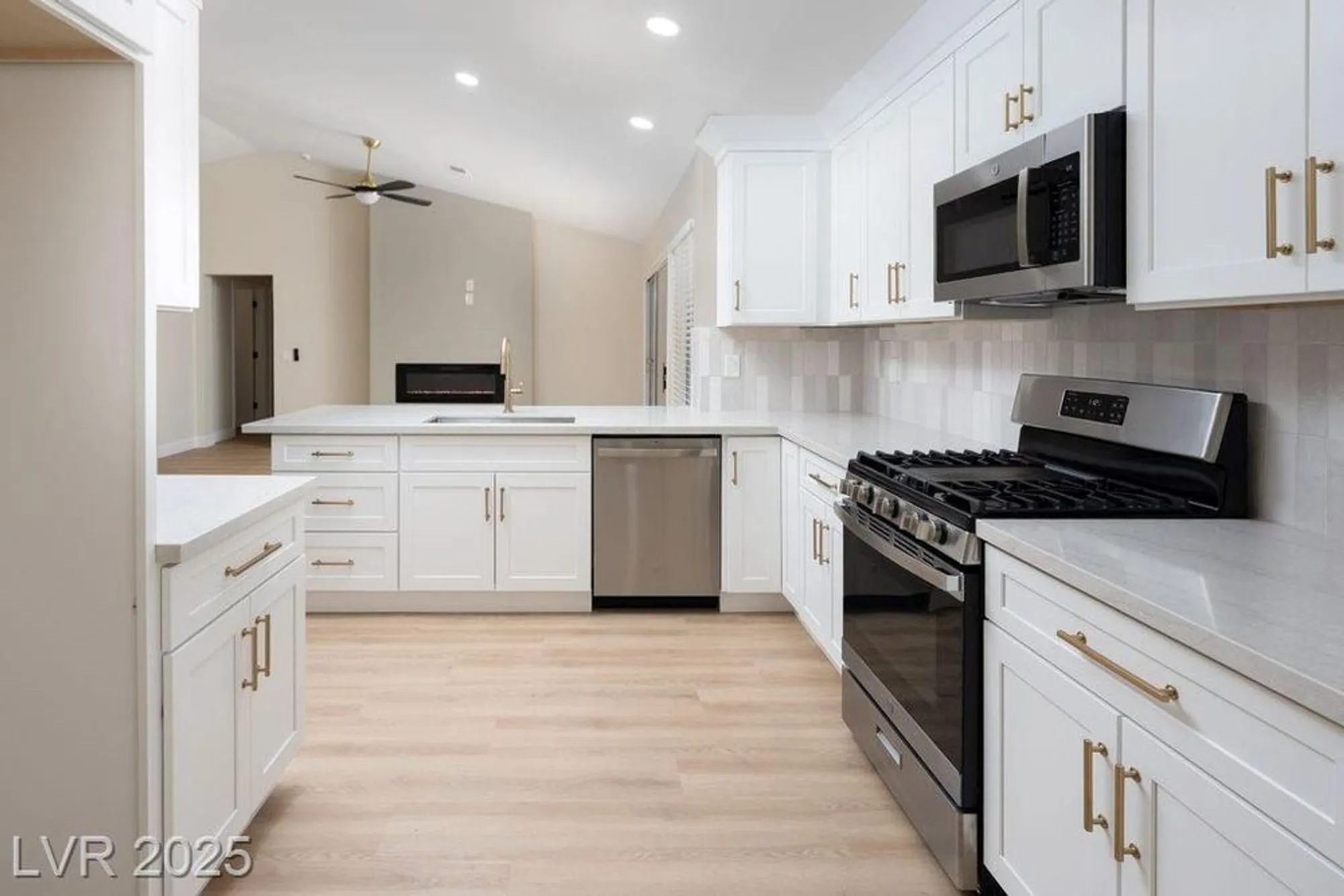 Property Slideshow image 11 of 31 | 8513 festival dr, Las Vegas, NV, 89134