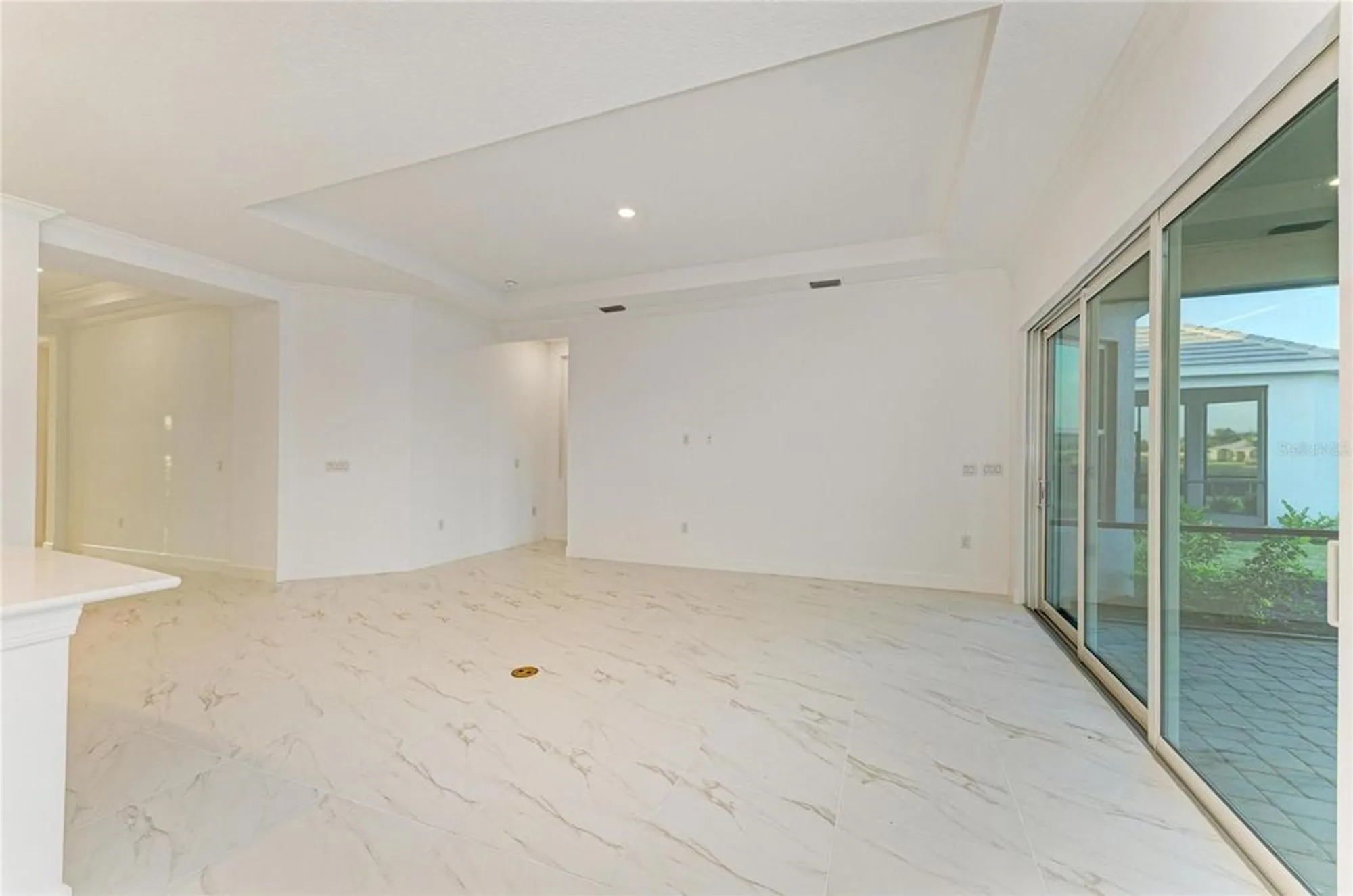 Property Slideshow image 18 of 72 | 3303 vicenza ct, Lakewood Ranch, FL, 34211