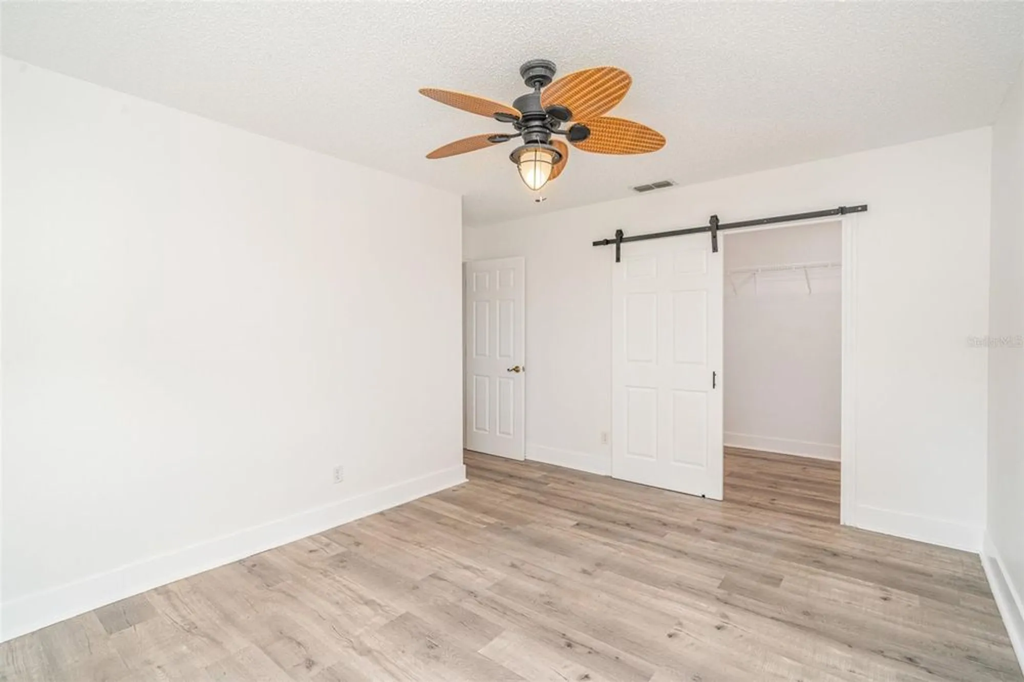 Property Slideshow image 17 of 31 | 2048 berry roberts dr, Sun City Center, FL, 33573