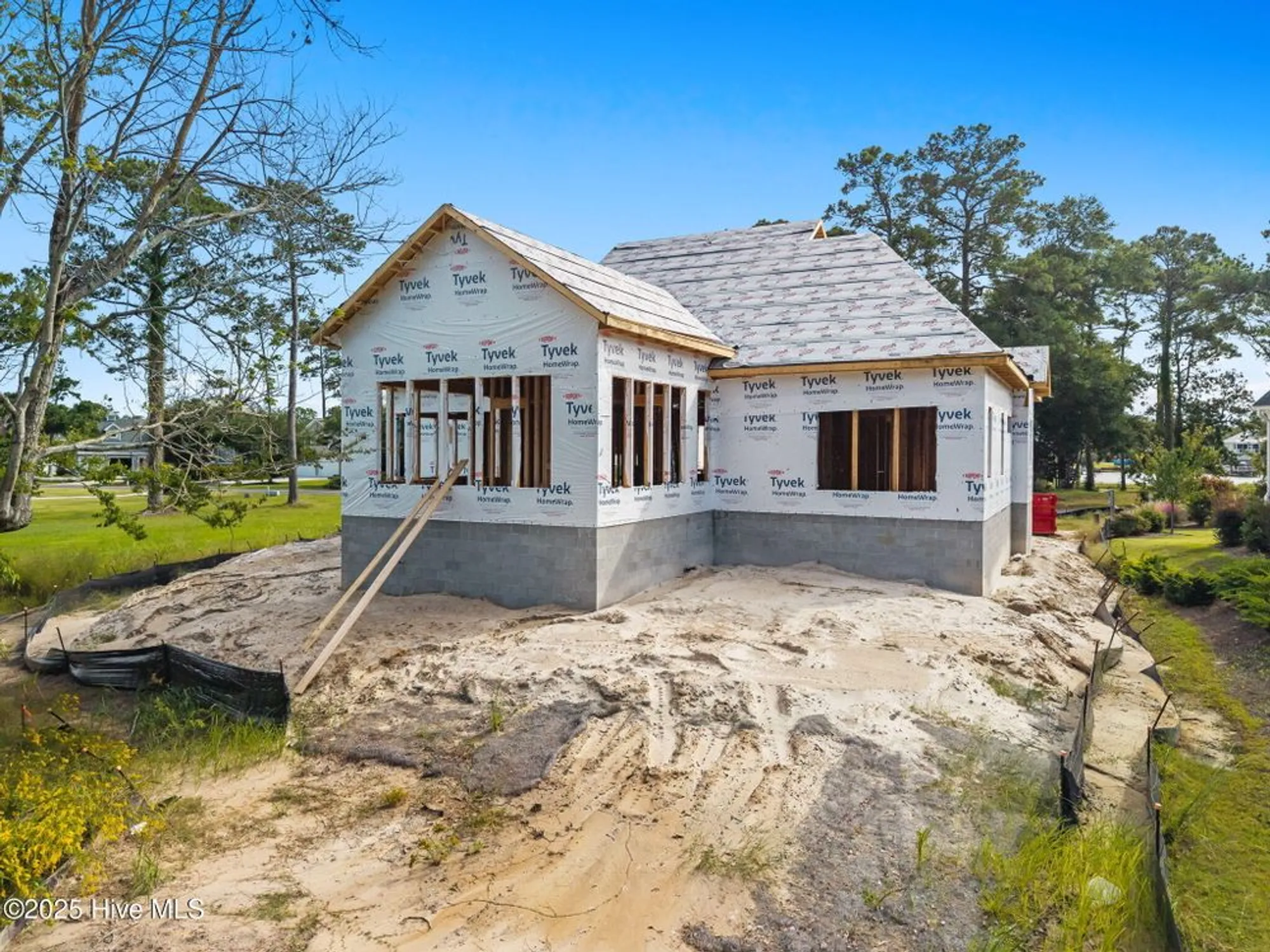 Property Slideshow image 19 of 71 | 2611 mariners way, Southport, NC, 28461