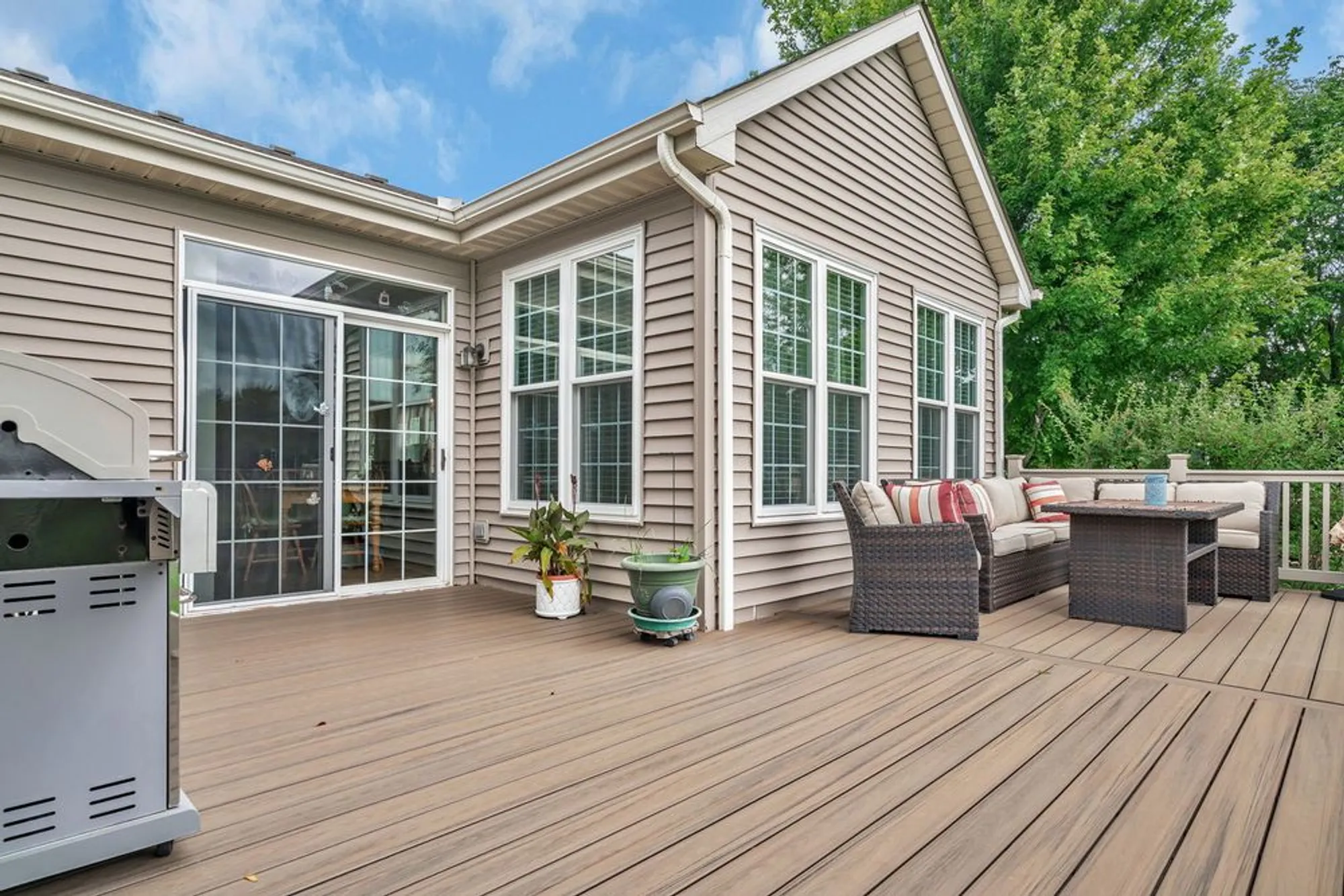 Property Slideshow image 31 of 32 | 21201 lily lake ln, Crest Hill, IL, 60403