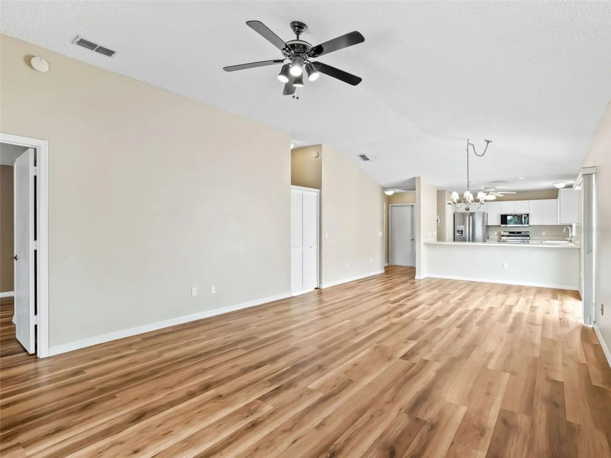 Property Slideshow image 8 of 41 | 873 oviedo rd, The Villages, FL, 32159