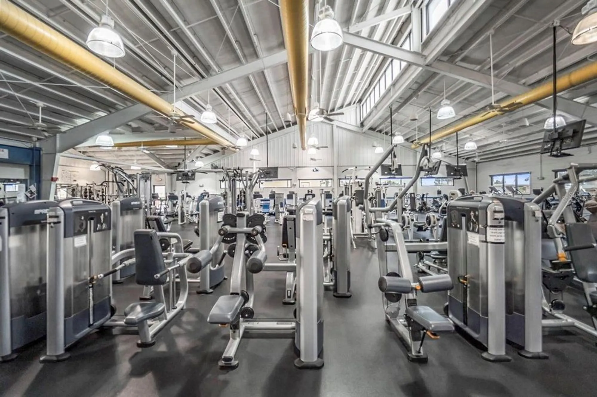 Property Slideshow image 40 of 71 | 718 chipper dr, Sun City Center, FL, 33573