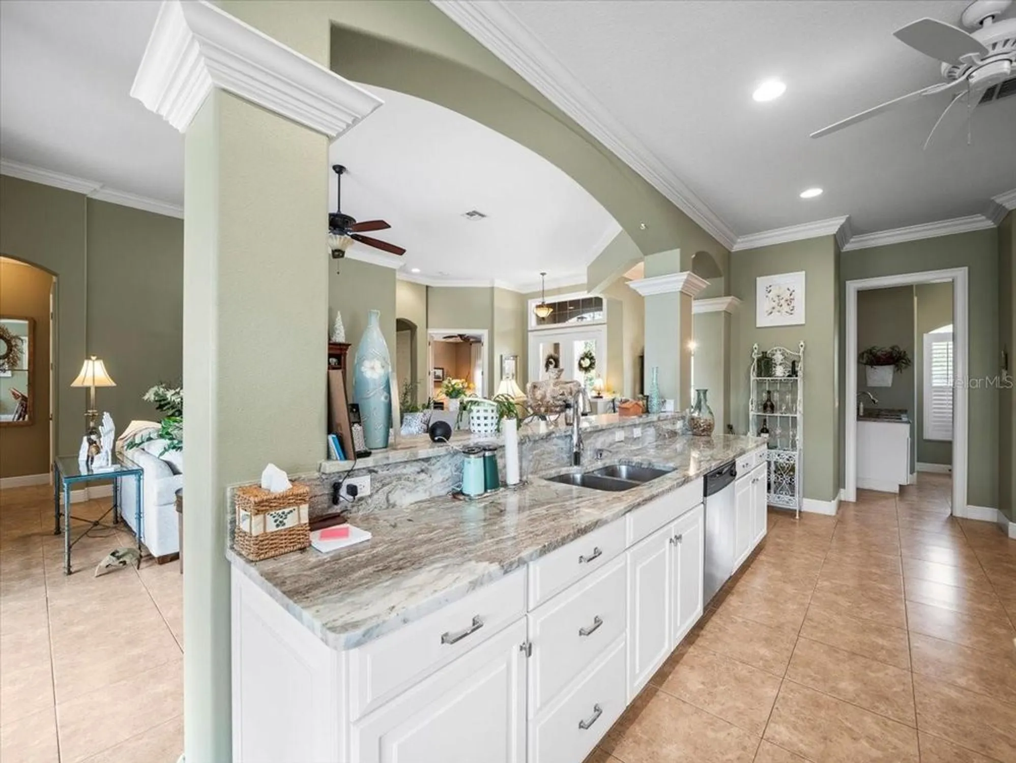 Property Slideshow image 13 of 60 | 8480 athens ct, Weeki Wachee, FL, 34613