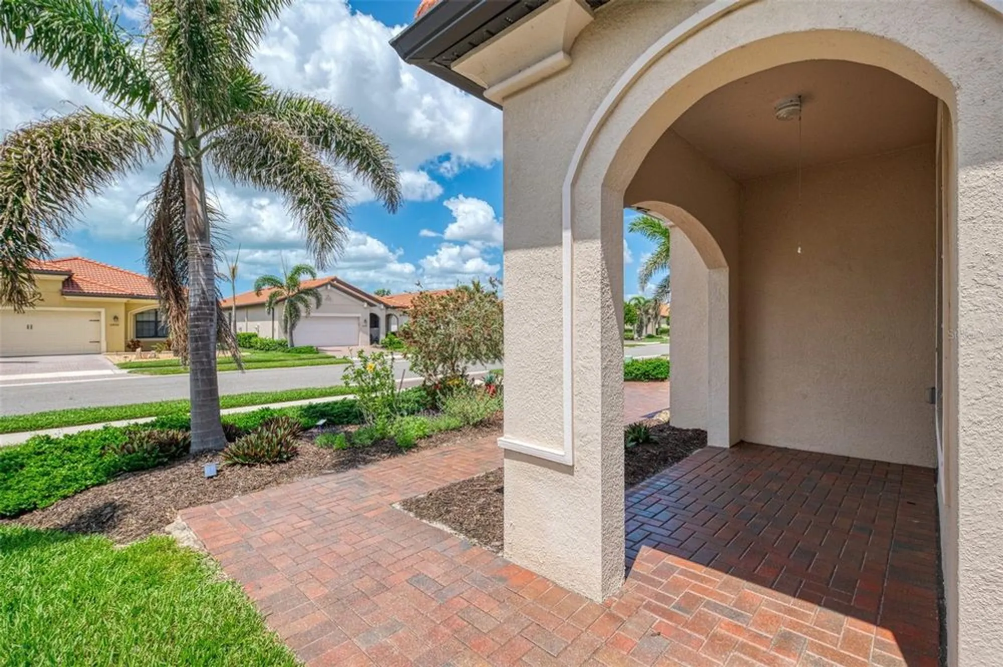 Property Slideshow image 10 of 95 | 24128 spartina dr, Venice, FL, 34293