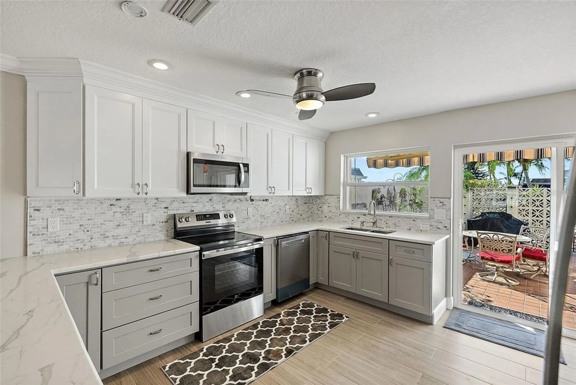 Property Slideshow image 5 of 40 | 325 boca ciega point blvd, St Petersburg, FL, 33708