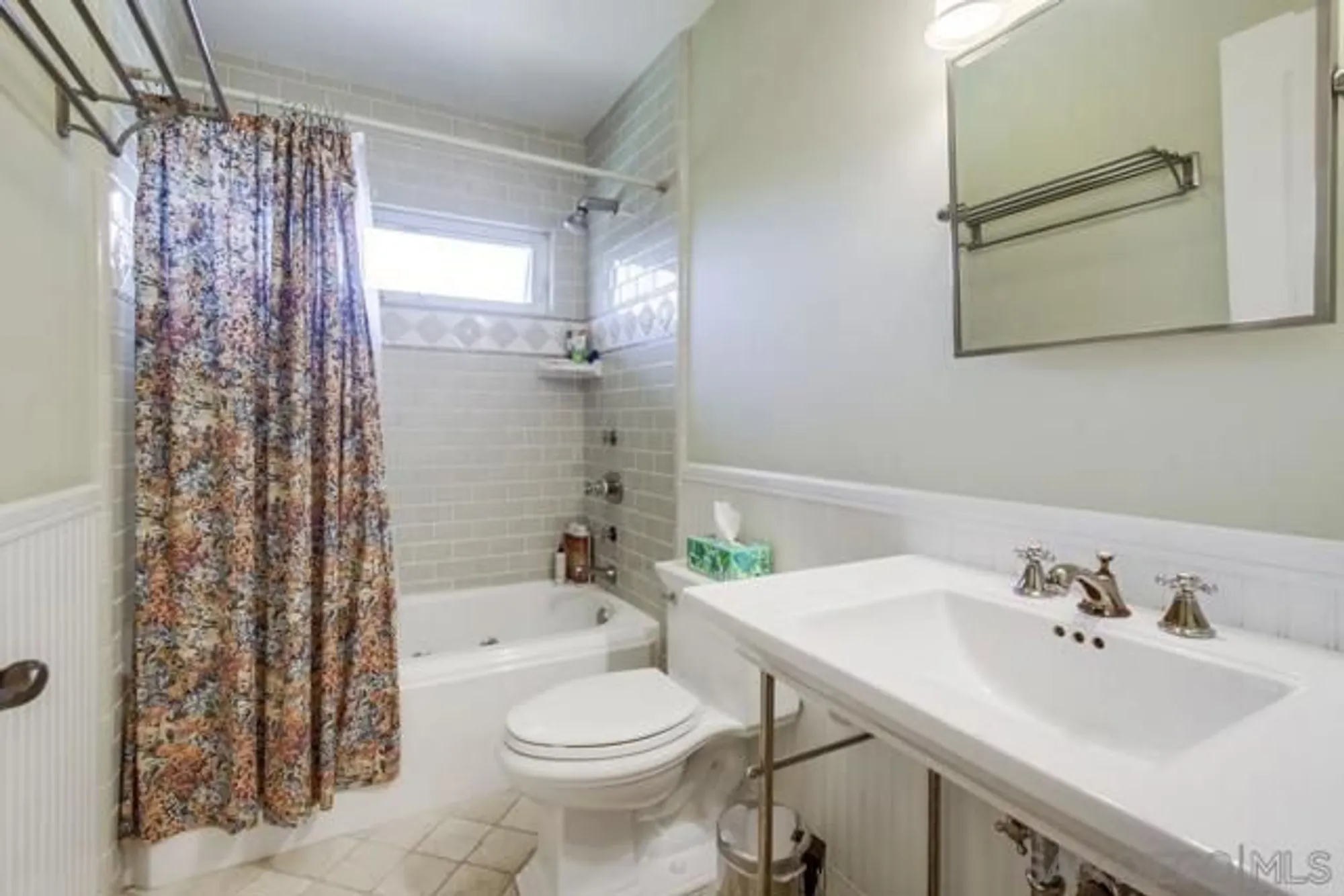 Property Slideshow image 24 of 44 | 1454 la plaza dr, San Marcos, CA, 92078