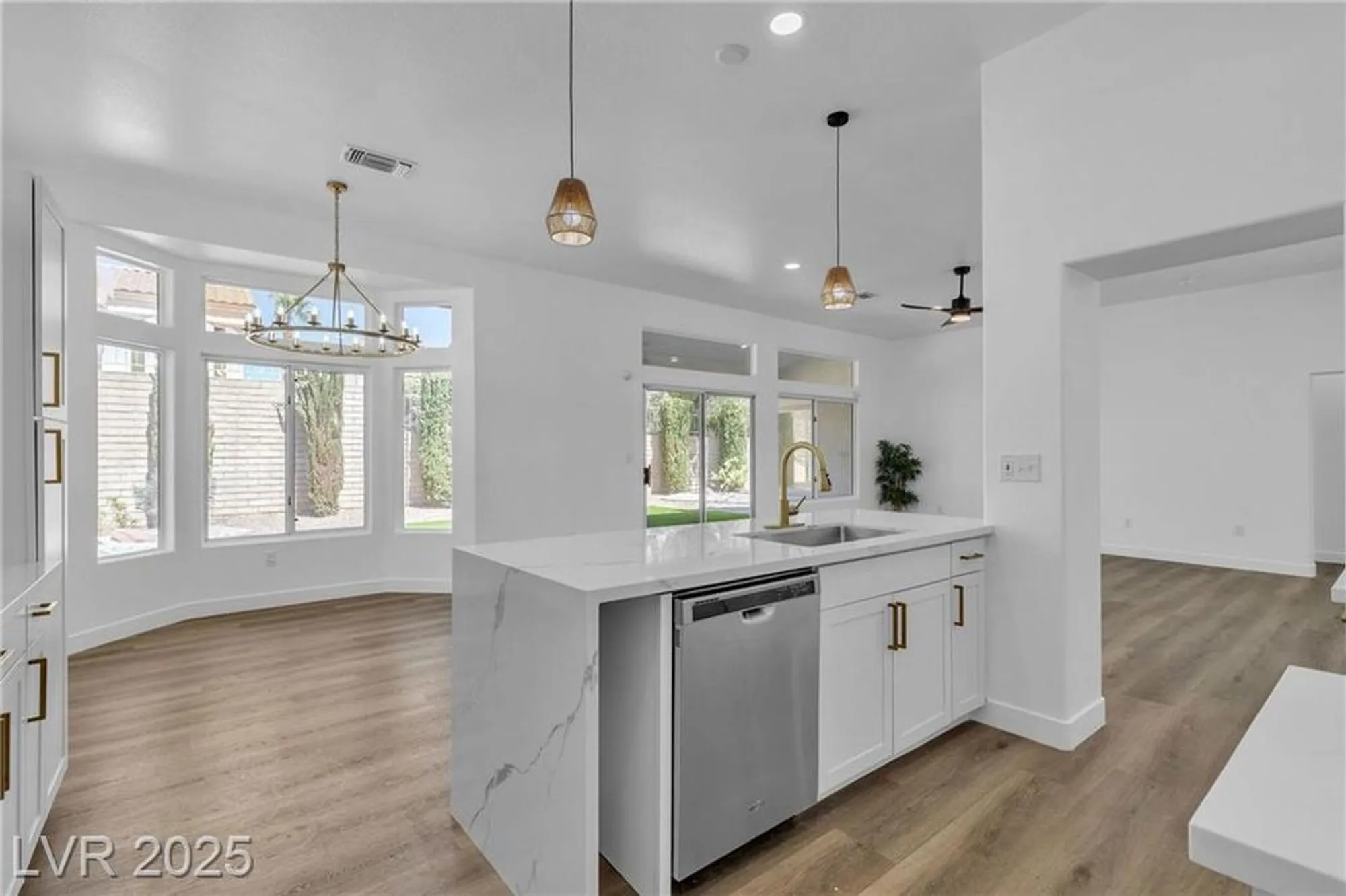 Property Slideshow image 13 of 51 | 10636 argents hill dr, Las Vegas, NV, 89134