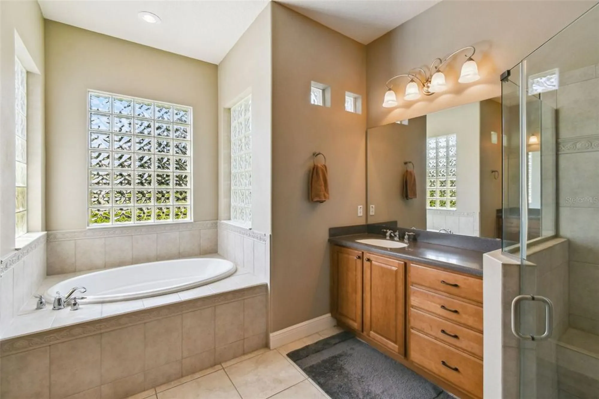 Property Slideshow image 22 of 57 | 313 santa barbara ln, Kissimmee, FL, 34759