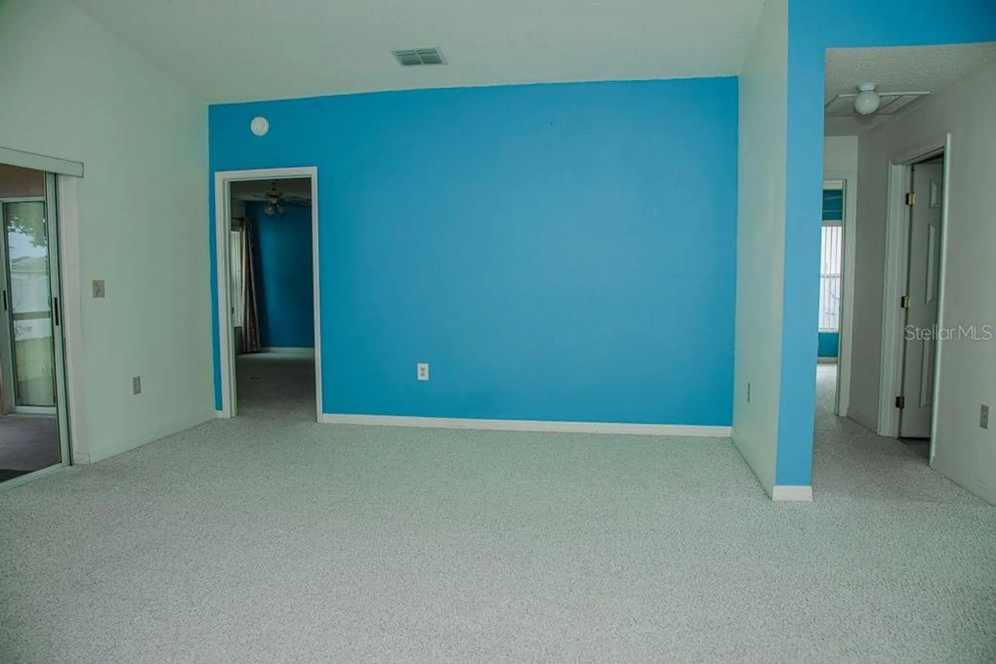 Property Slideshow image 28 of 51 | 260 lake suzanne dr, Lake Wales, FL, 33859