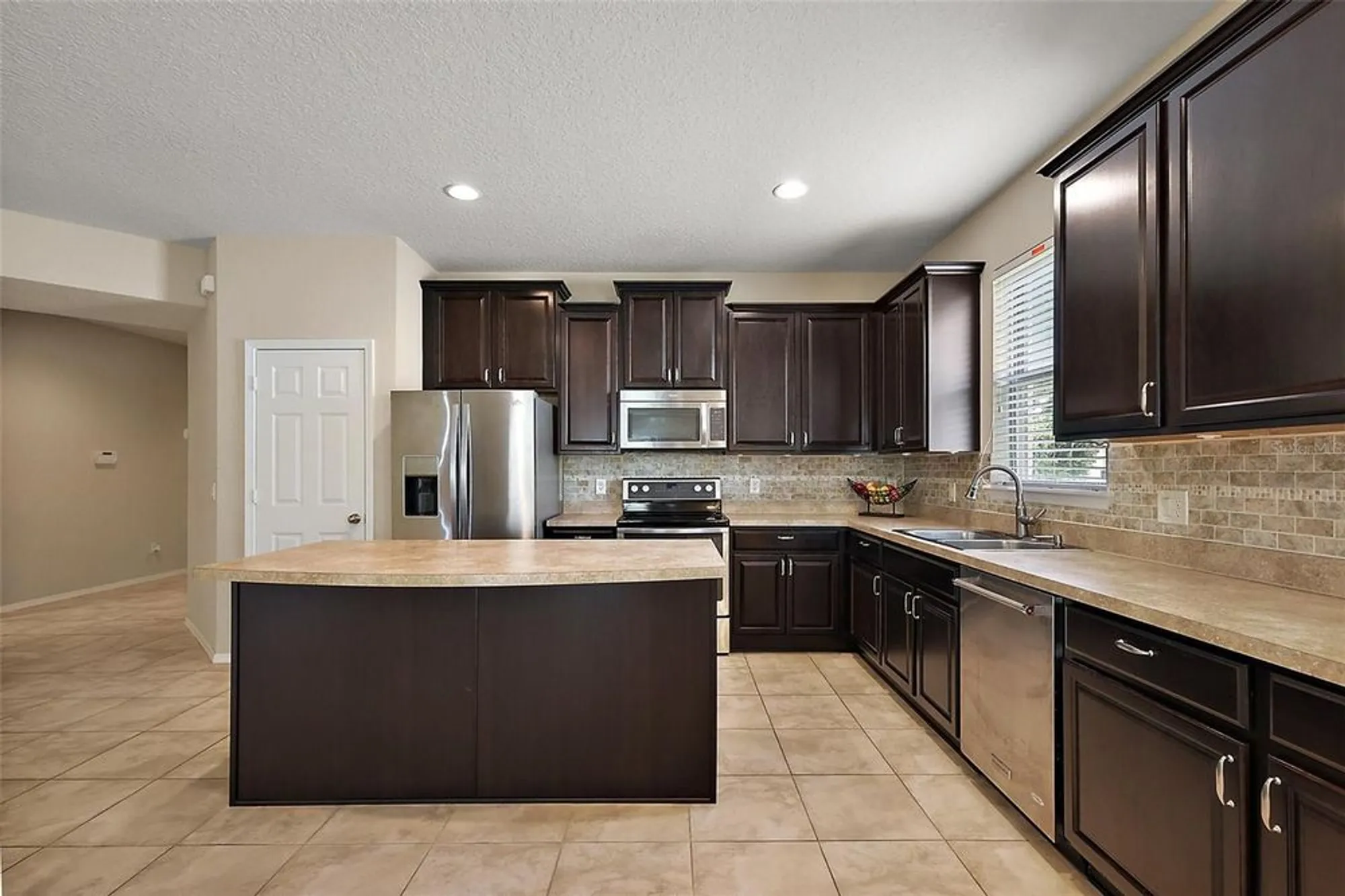 Property Slideshow image 12 of 37 | 20945 oldenburg loop, Mount Dora, FL, 32757