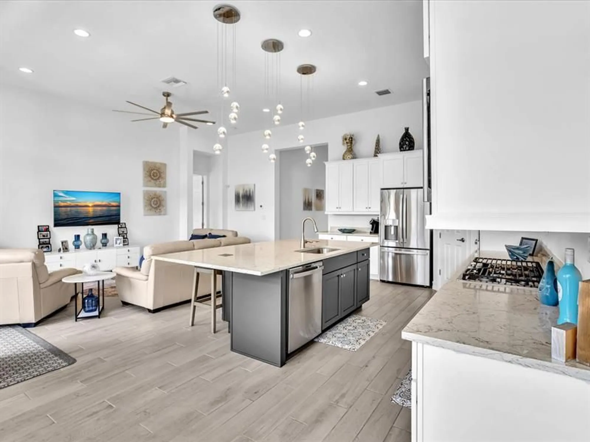 Property Slideshow image 21 of 98 | 8928 bastille cir e, Parkland, FL, 33076