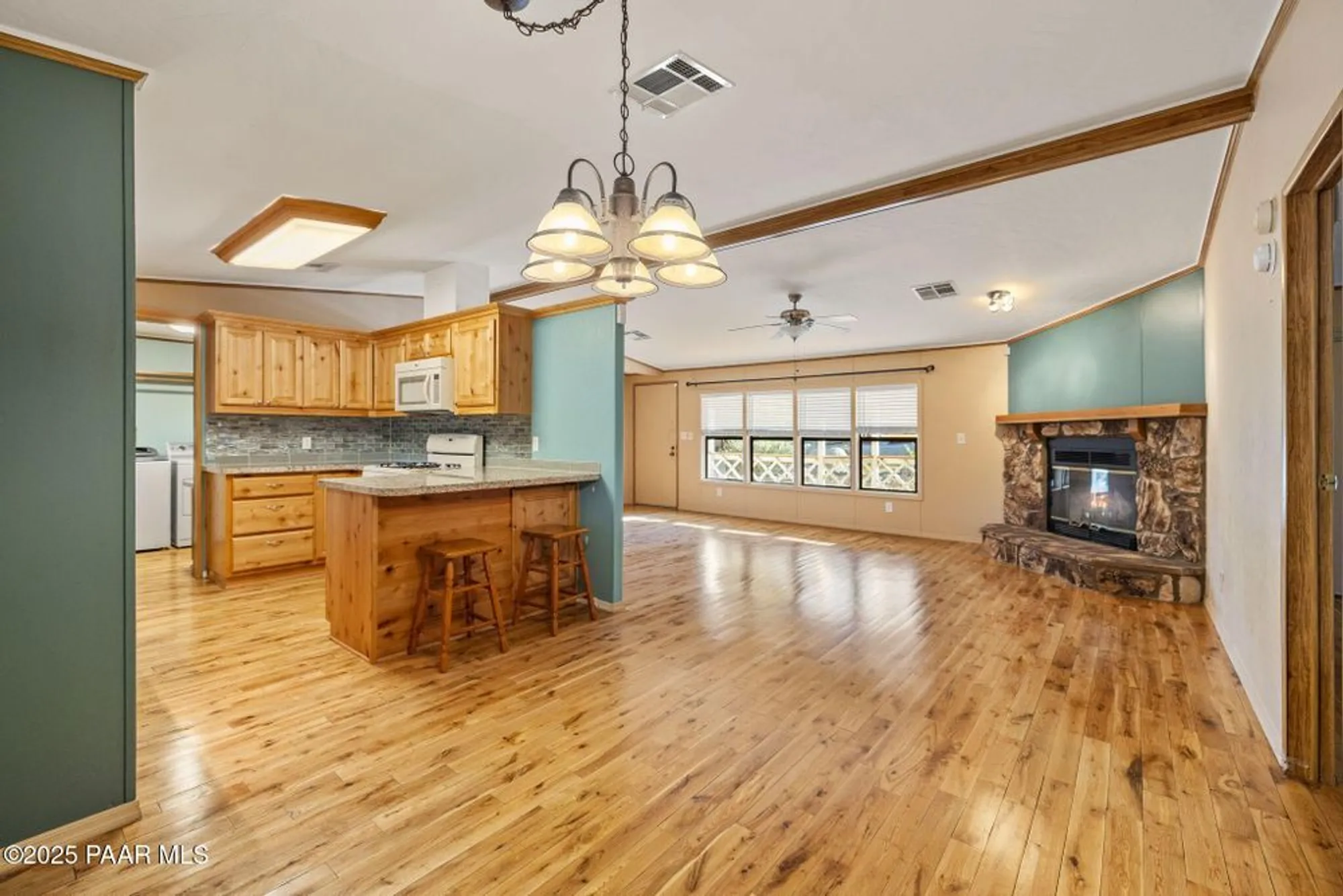 Property Slideshow image 7 of 20 | 2271 prescott canyon cir, Prescott, AZ, 86301