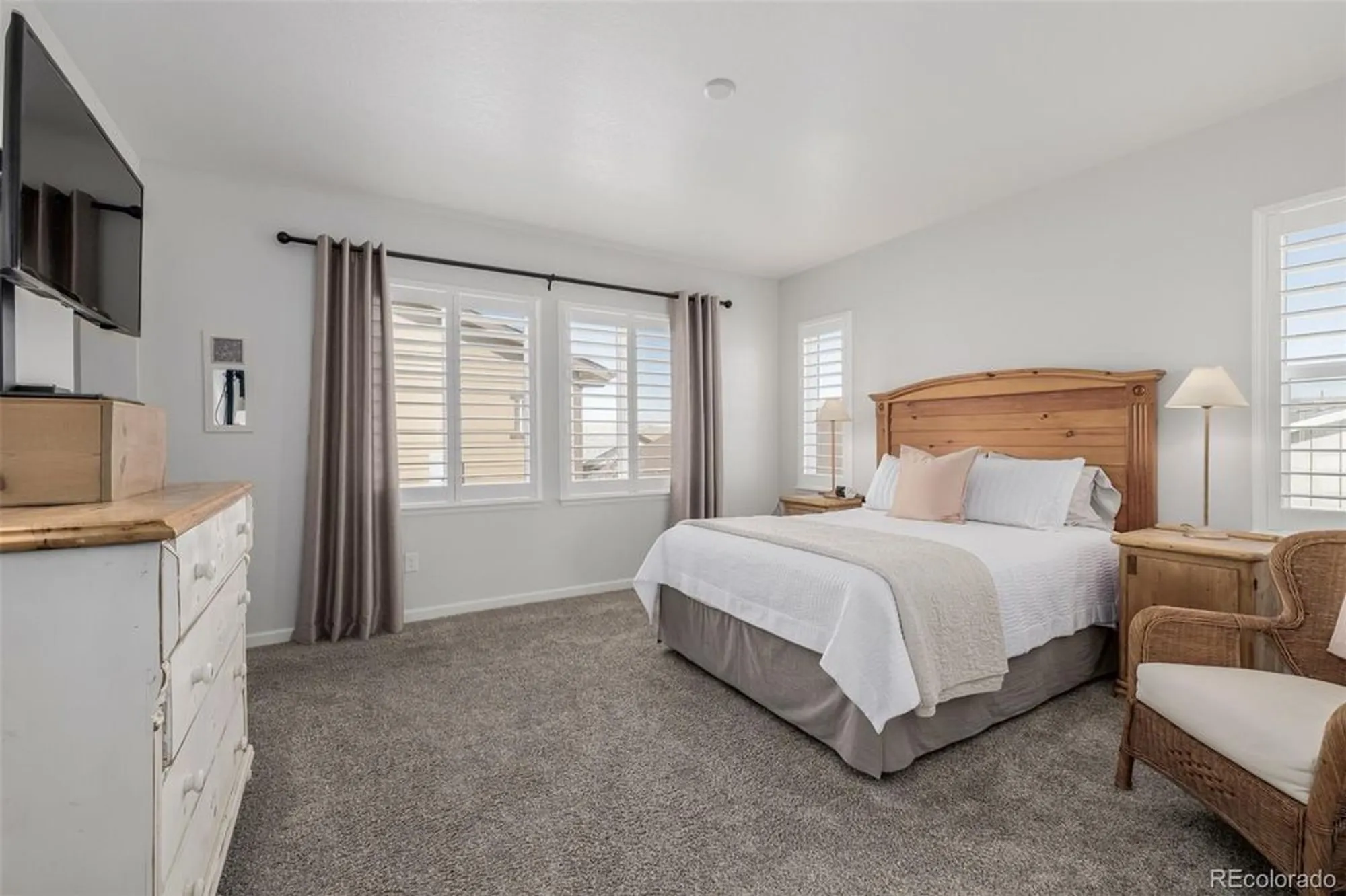 Property Slideshow image 16 of 33 | 10761 n montane dr, Broomfield, CO, 80021