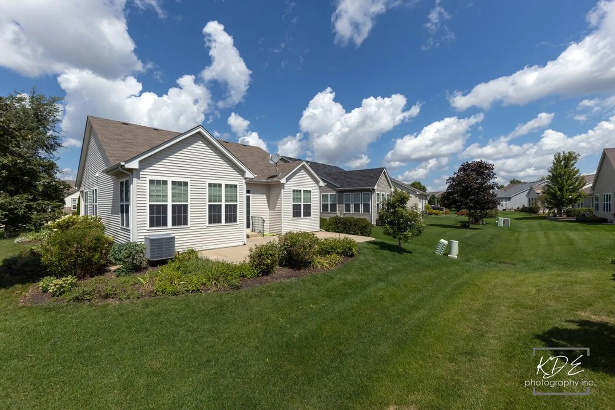 Property Slideshow image 30 of 33 | 2836 hillcrest cir, Naperville, IL, 60564