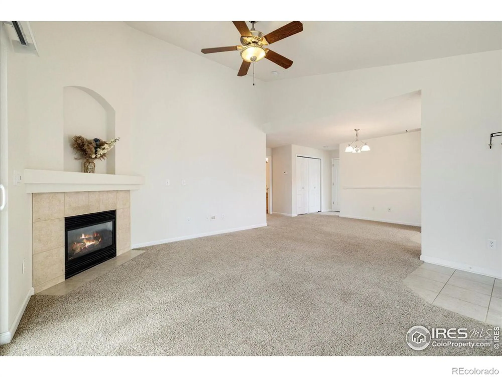 Property Slideshow image 14 of 33 | 4615 hahns peak dr unit 202, Loveland, CO, 80538
