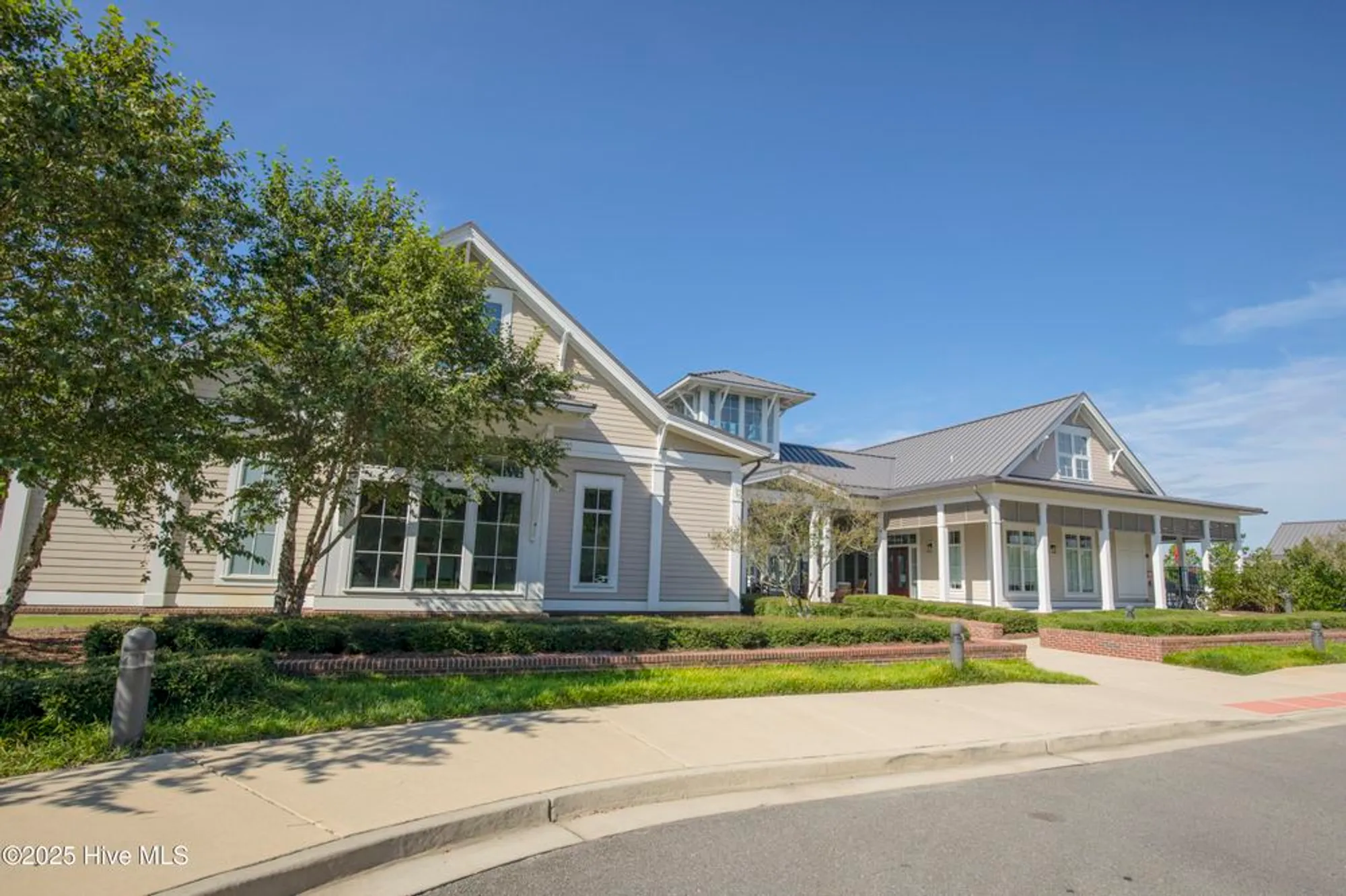 Property Slideshow image 28 of 33 | 201 longhill dr, Wilmington, NC, 28412
