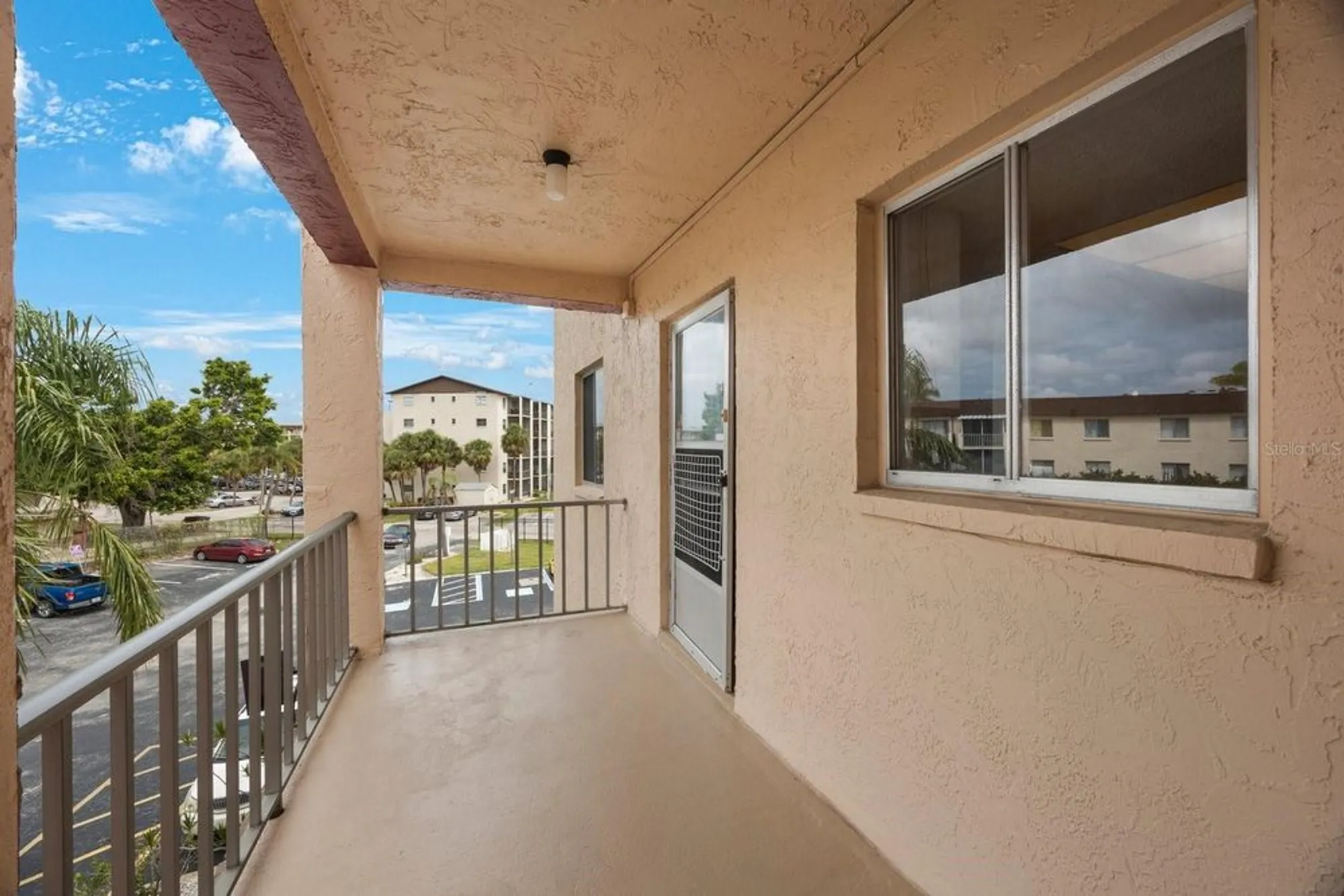 Property Slideshow image 3 of 39 | 4155 heron way # e-301, Bradenton, FL, 34205