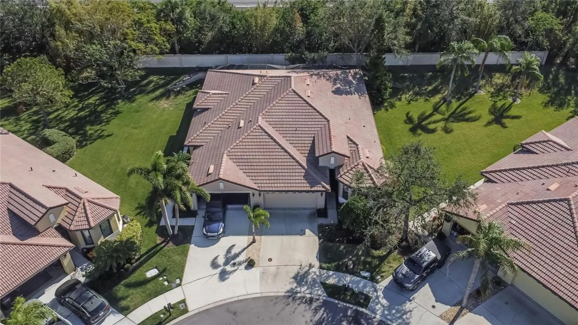 Property Slideshow image 52 of 67 | 204 mystic falls dr, Apollo Beach, FL, 33572