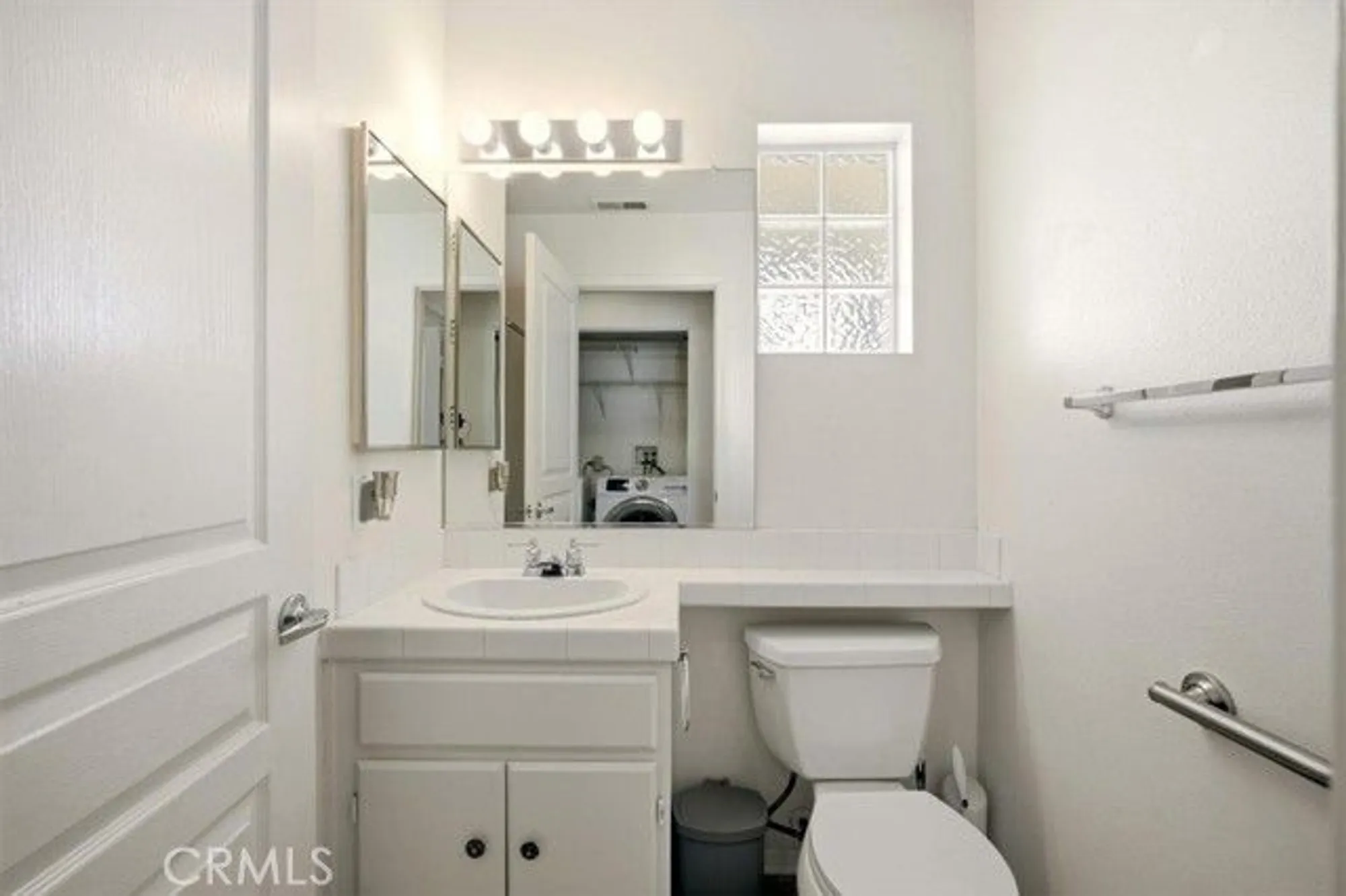 Property Slideshow image 29 of 36 | 19146 oak st, Apple Valley, CA, 92308