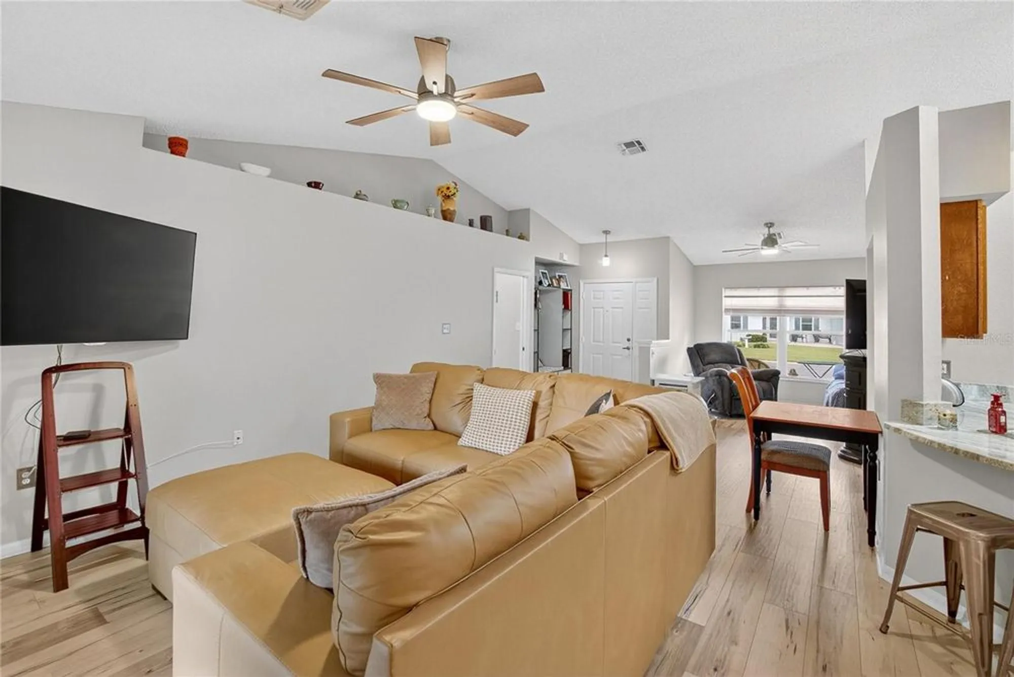 Property Slideshow image 14 of 71 | 6132 magpie dr, Lakeland, FL, 33809