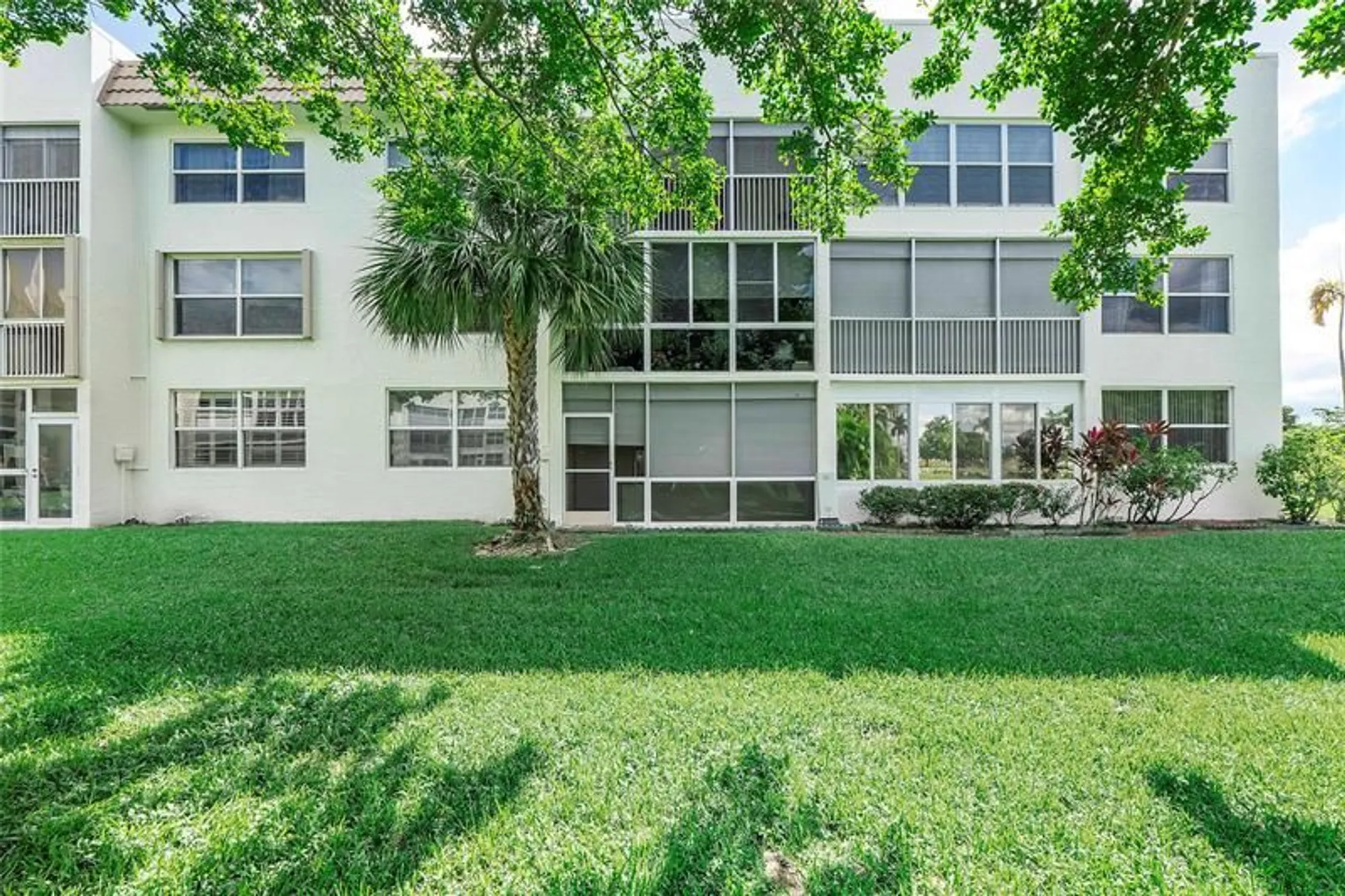 Property Slideshow image 29 of 50 | 6890 royal palm blvd 102h, Margate, FL, 33063