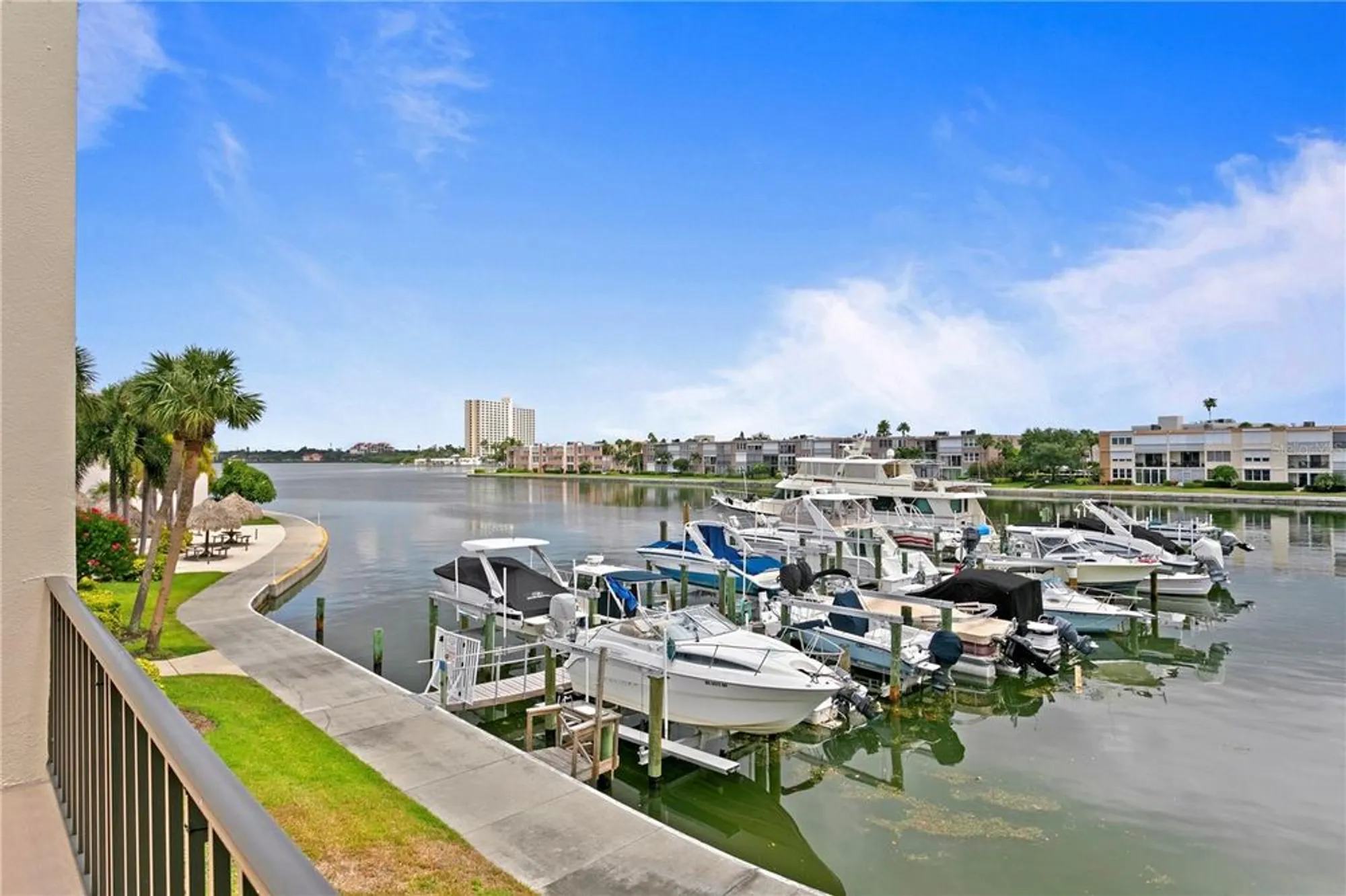 Property Slideshow image 71 of 73 | 7400 sun island dr 407, South Pasadena, FL, 33707