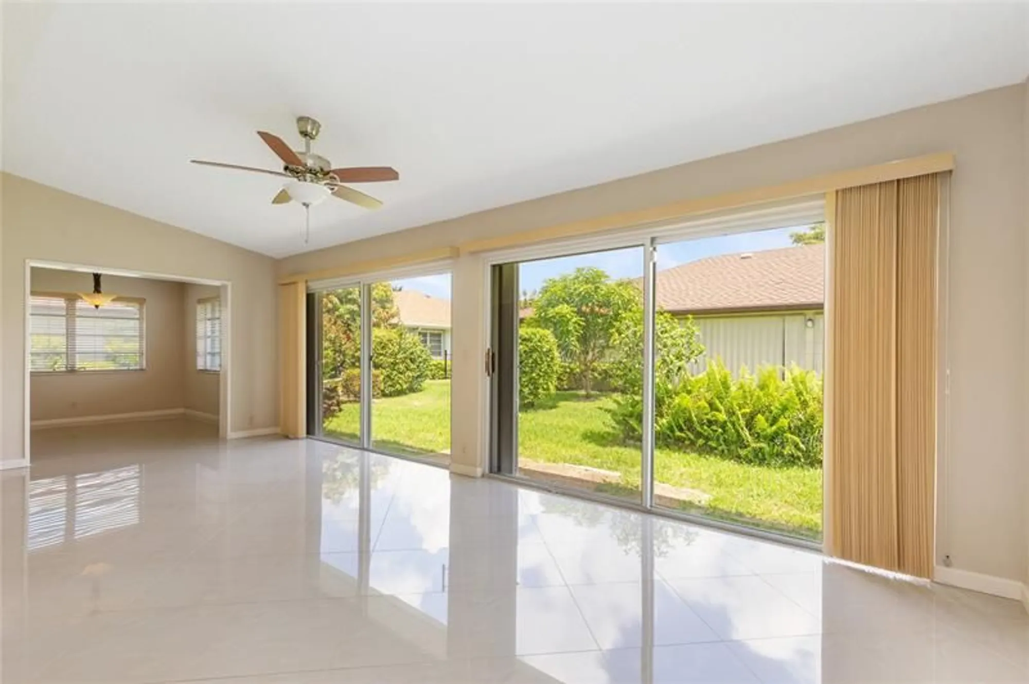 Property Slideshow image 18 of 23 | 10821 greentrail dr, Boynton Beach, FL, 33436