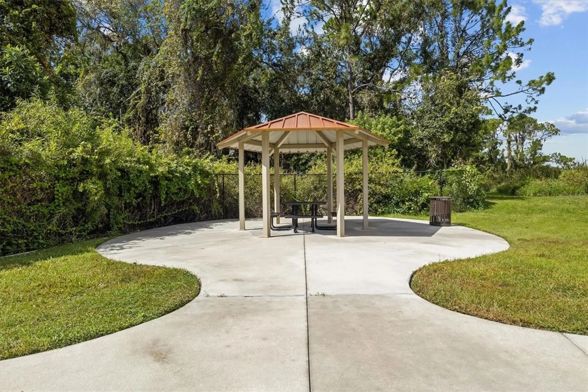 Property Slideshow image 28 of 34 | 2853 attwater loop, Winter Haven, FL, 33884