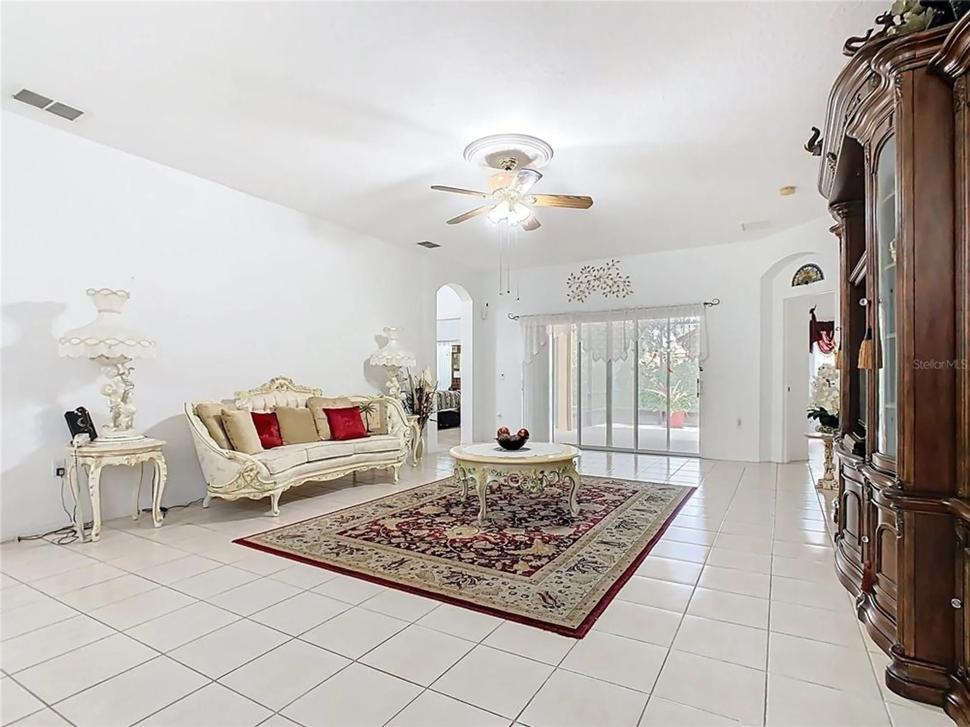 Property Slideshow image 16 of 52 | 572 sienna dr, Poinciana, FL, 34759