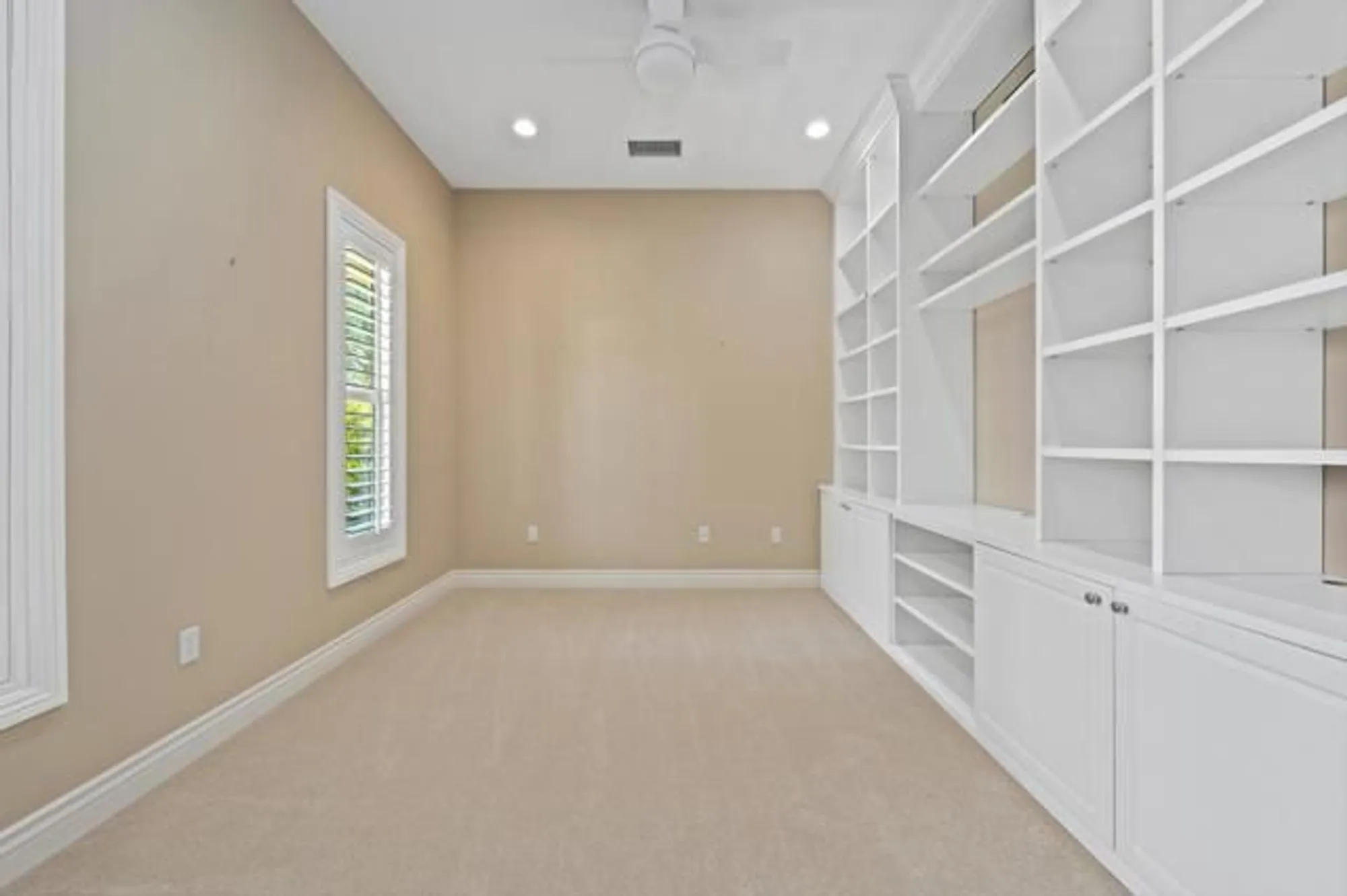 Property Slideshow image 24 of 35 | 82707 woodcreek ct, Indio, CA, 92201