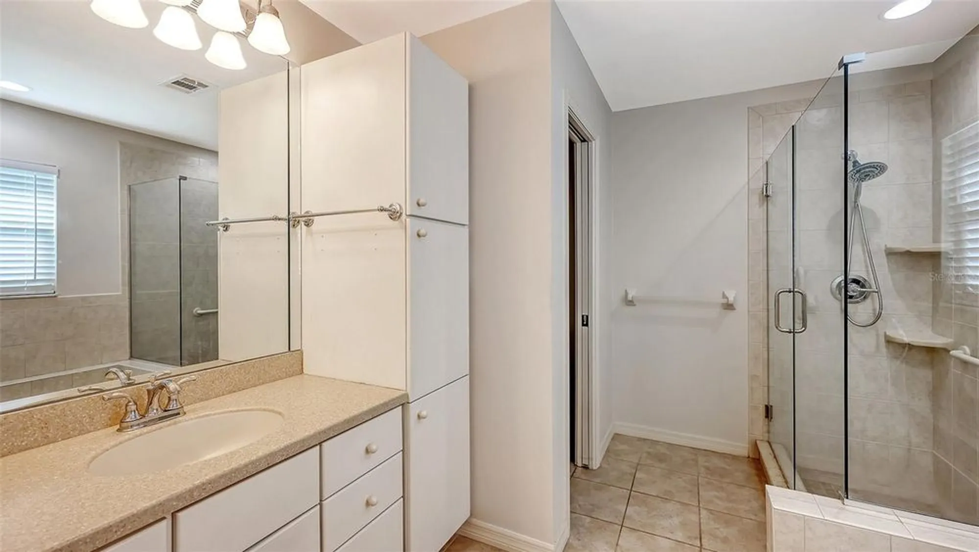 Property Slideshow image 26 of 60 | 8068 estates dr, Sarasota, FL, 34243