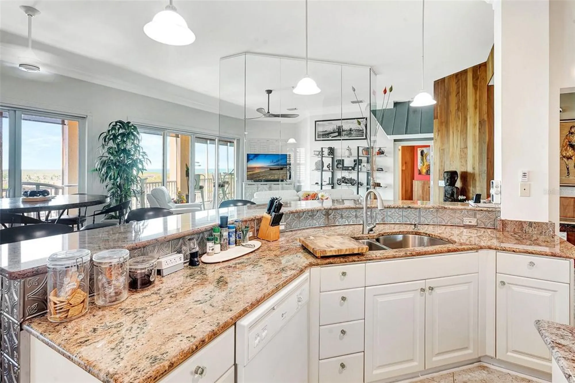Property Slideshow image 16 of 58 | 2060 matecumbe key rd 2803, Punta Gorda, FL, 33955