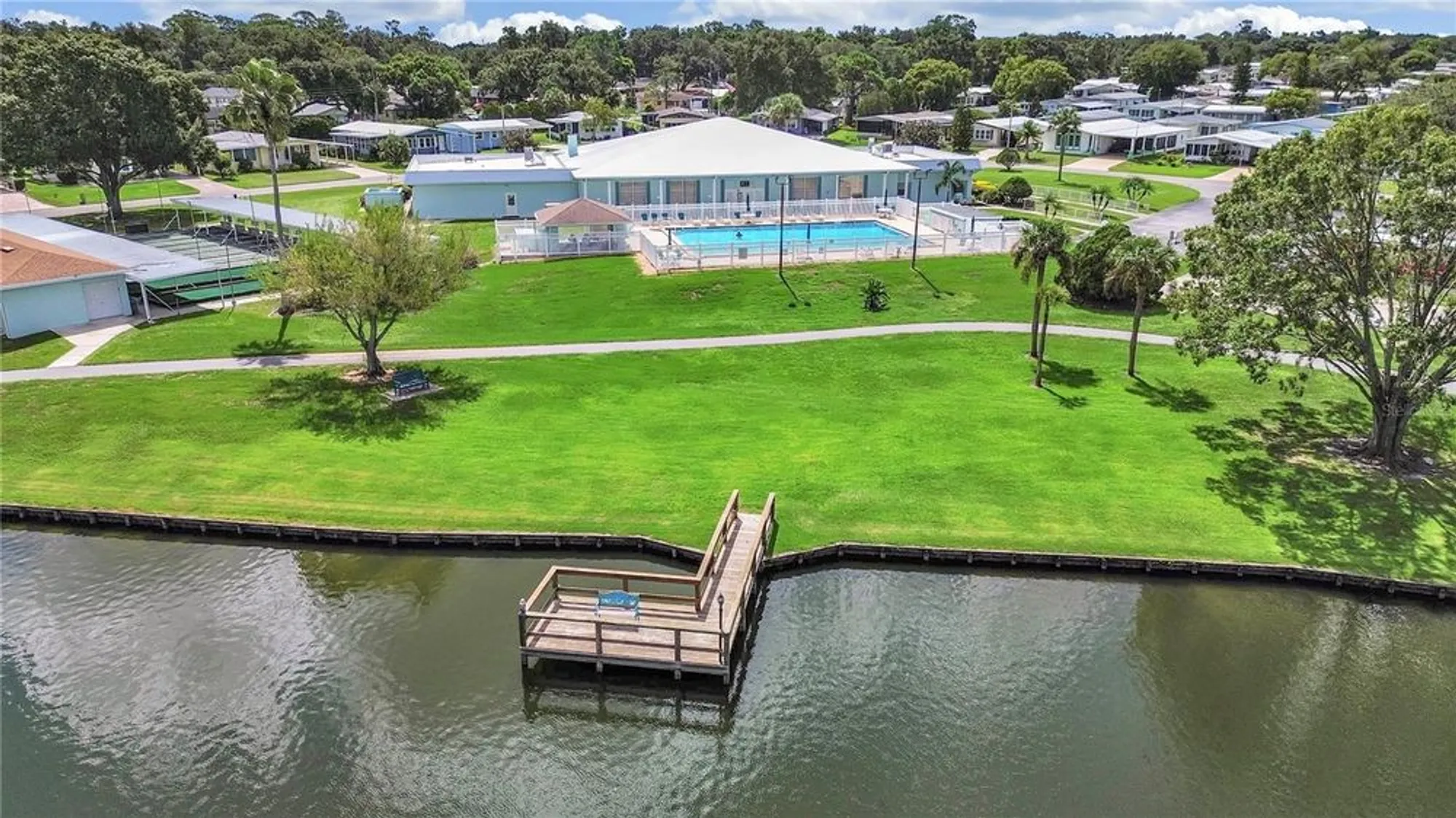 Property Slideshow image 39 of 45 | 4909 foxwood lake dr, Lakeland, FL, 33810