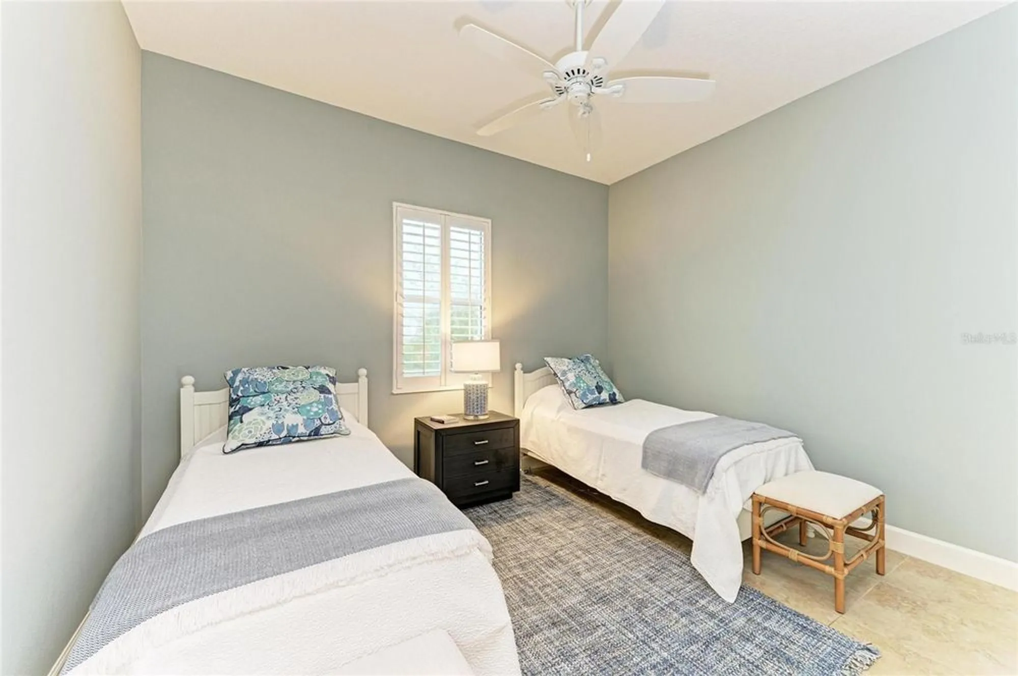 Property Slideshow image 37 of 100 | 258 sapphire lake dr unit 202, Bradenton, FL, 34209