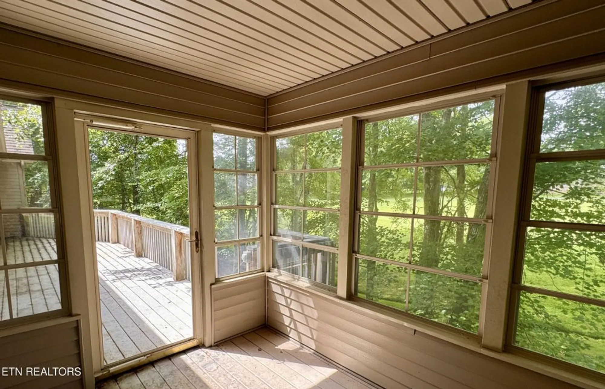 Property Slideshow image 33 of 55 | 17 kenwood ct, Crossville, TN, 38558