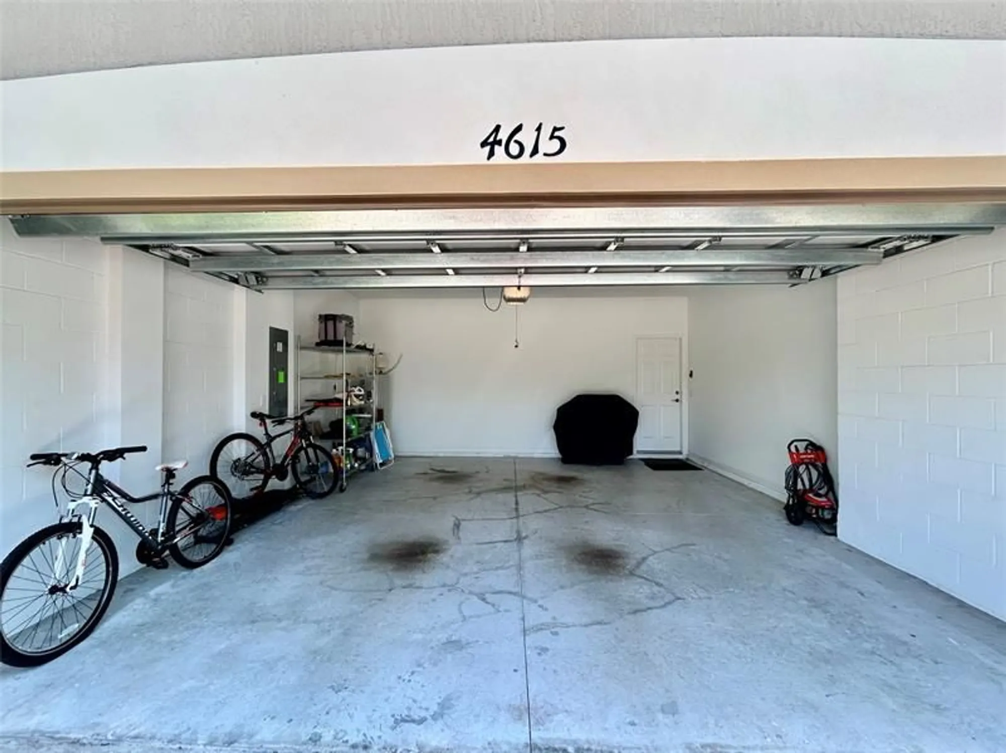 Property Slideshow image 23 of 28 | 4615 iron st, Vero Beach, FL, 32967