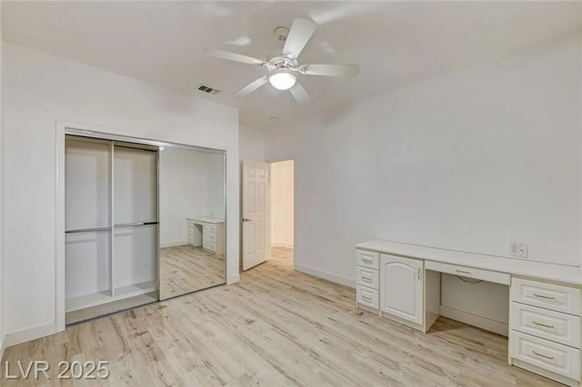 Property Slideshow image 38 of 47 | 10725 mission lakes ave, Las Vegas, NV, 89134