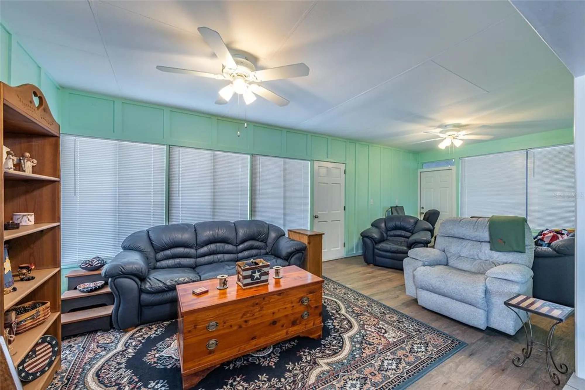 Property Slideshow image 11 of 24 | 906 hacienda dr, Sun City Center, FL, 33573