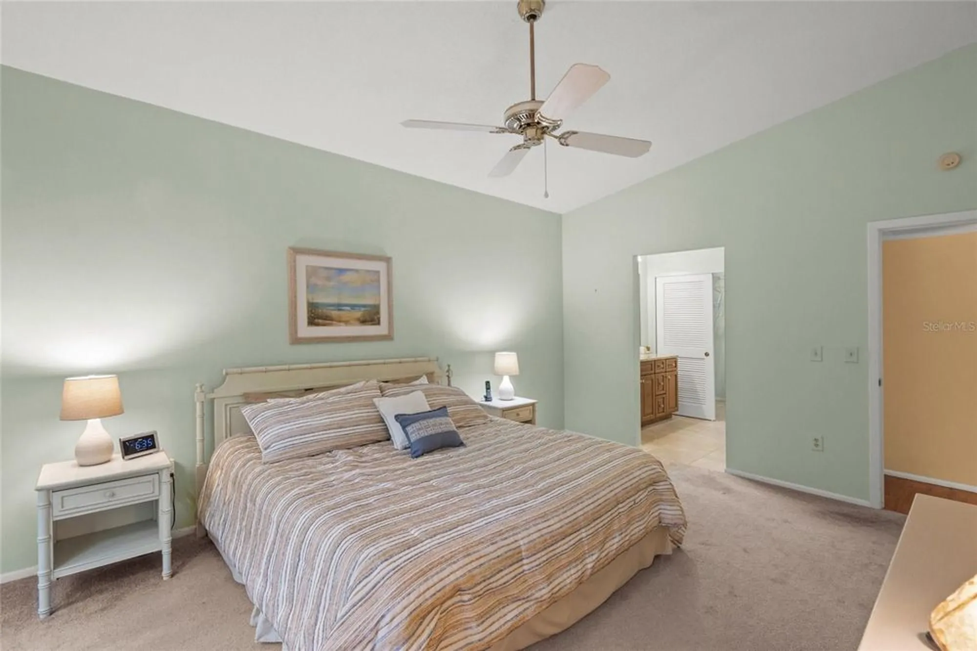 Property Slideshow image 17 of 43 | 4637 willow wood cir 44, Sarasota, FL, 34241